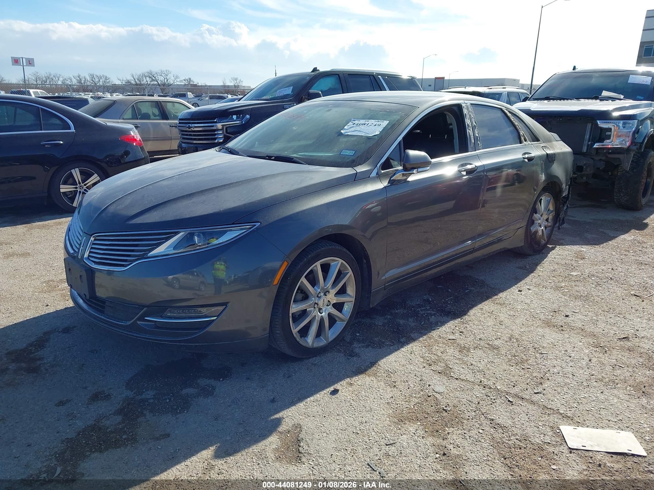 LINCOLN MKZ image 2
