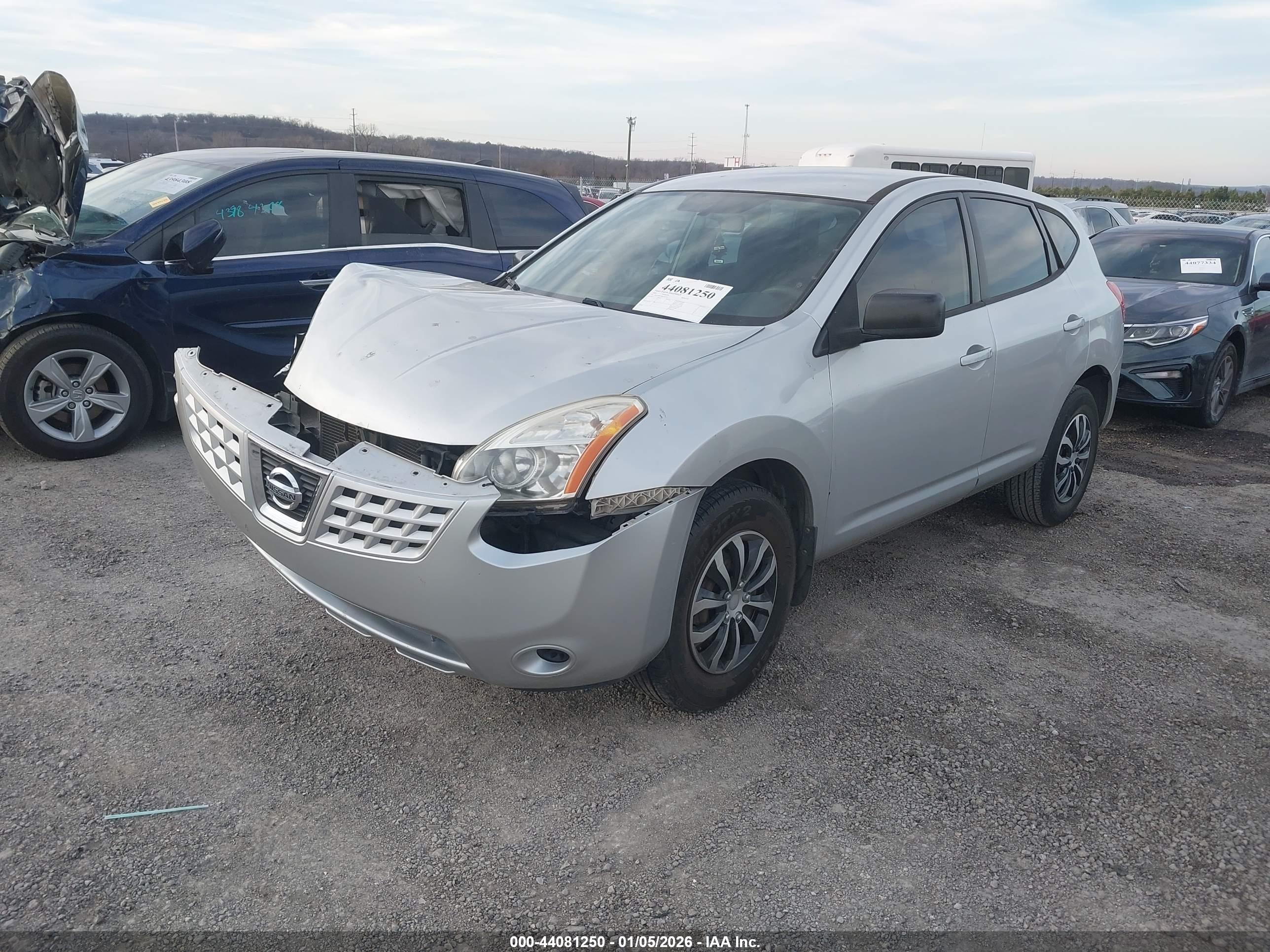 NISSAN ROGUE image 2