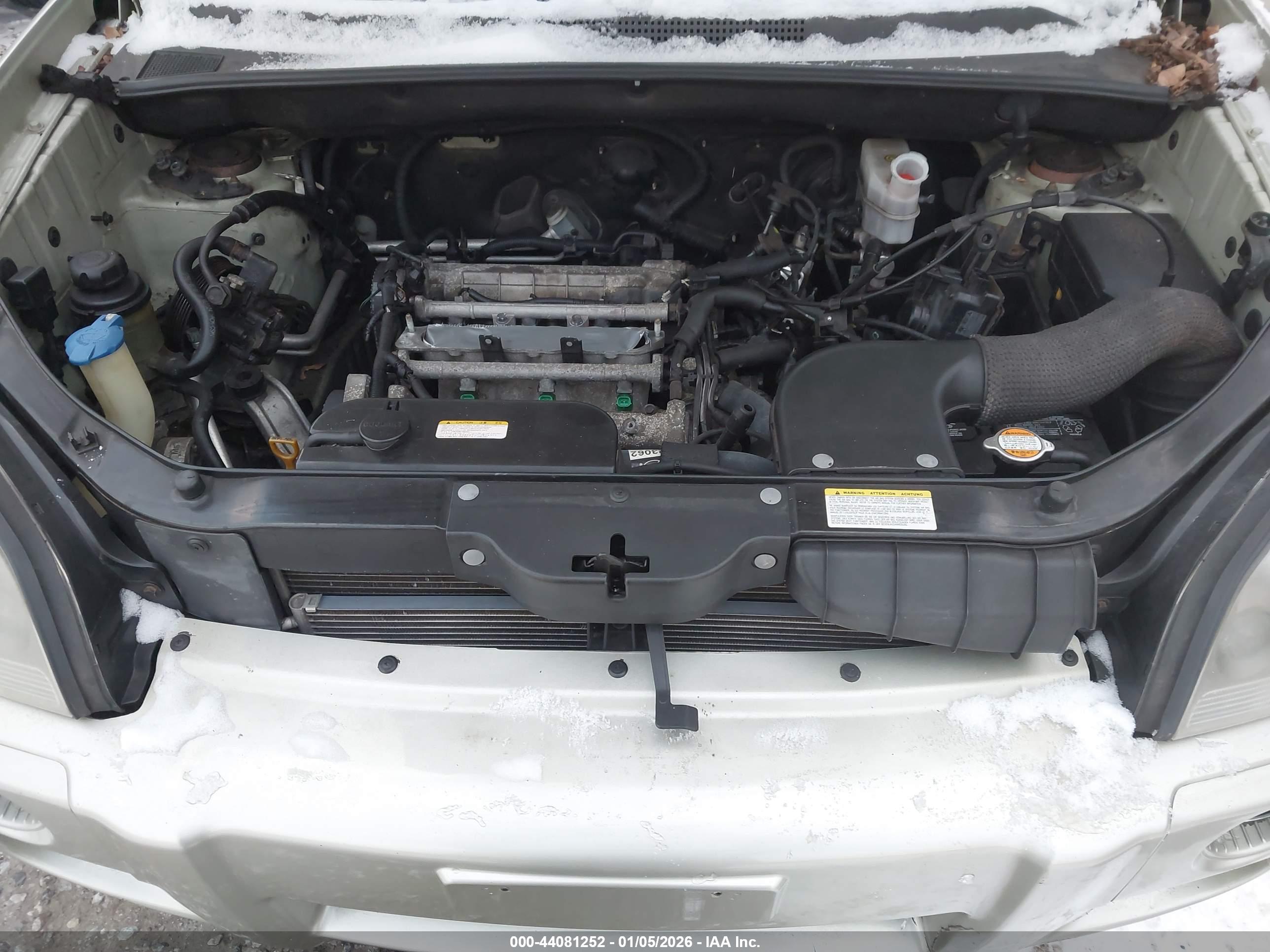 HYUNDAI TUCSON image 10