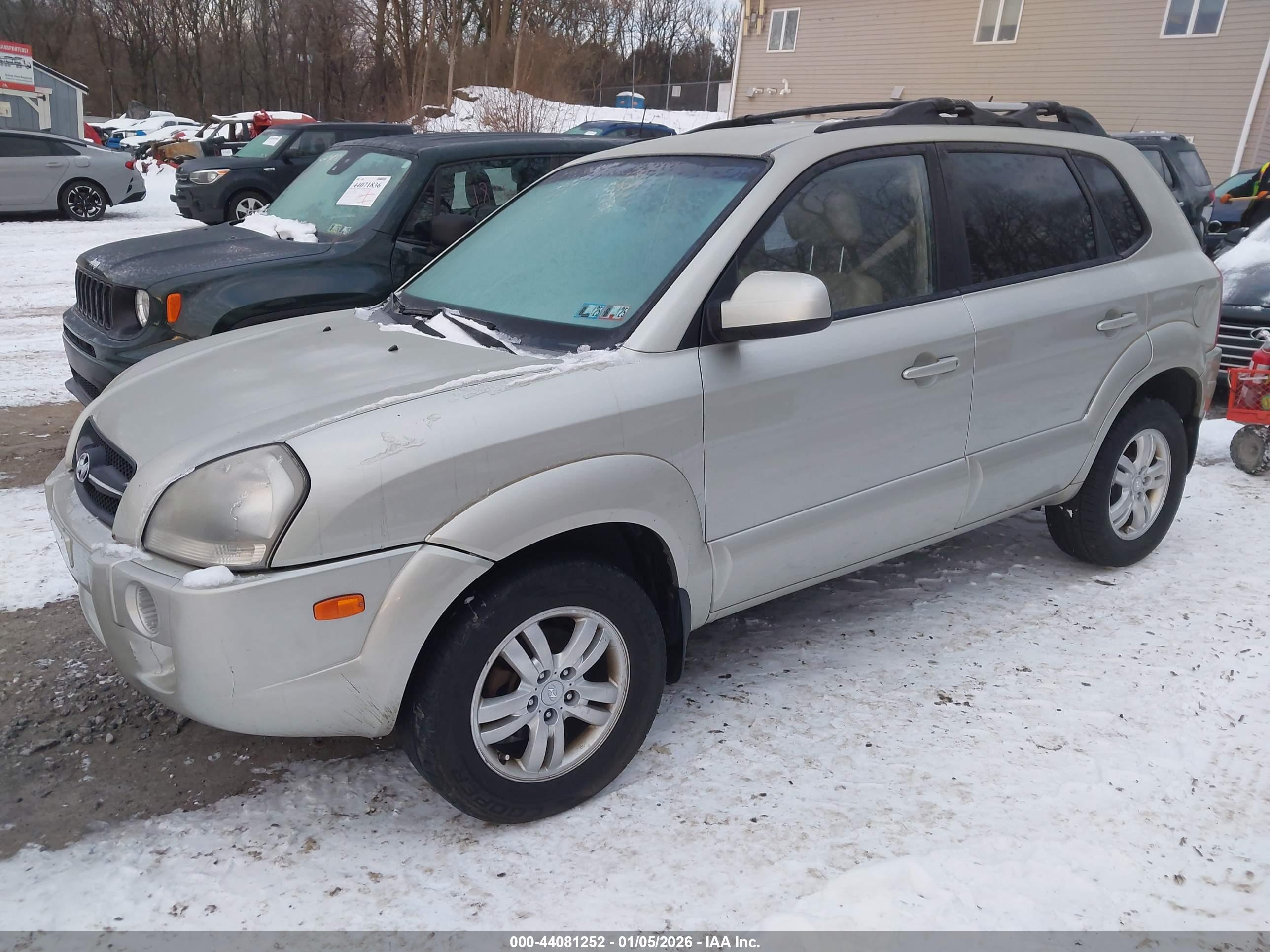 HYUNDAI TUCSON image 2