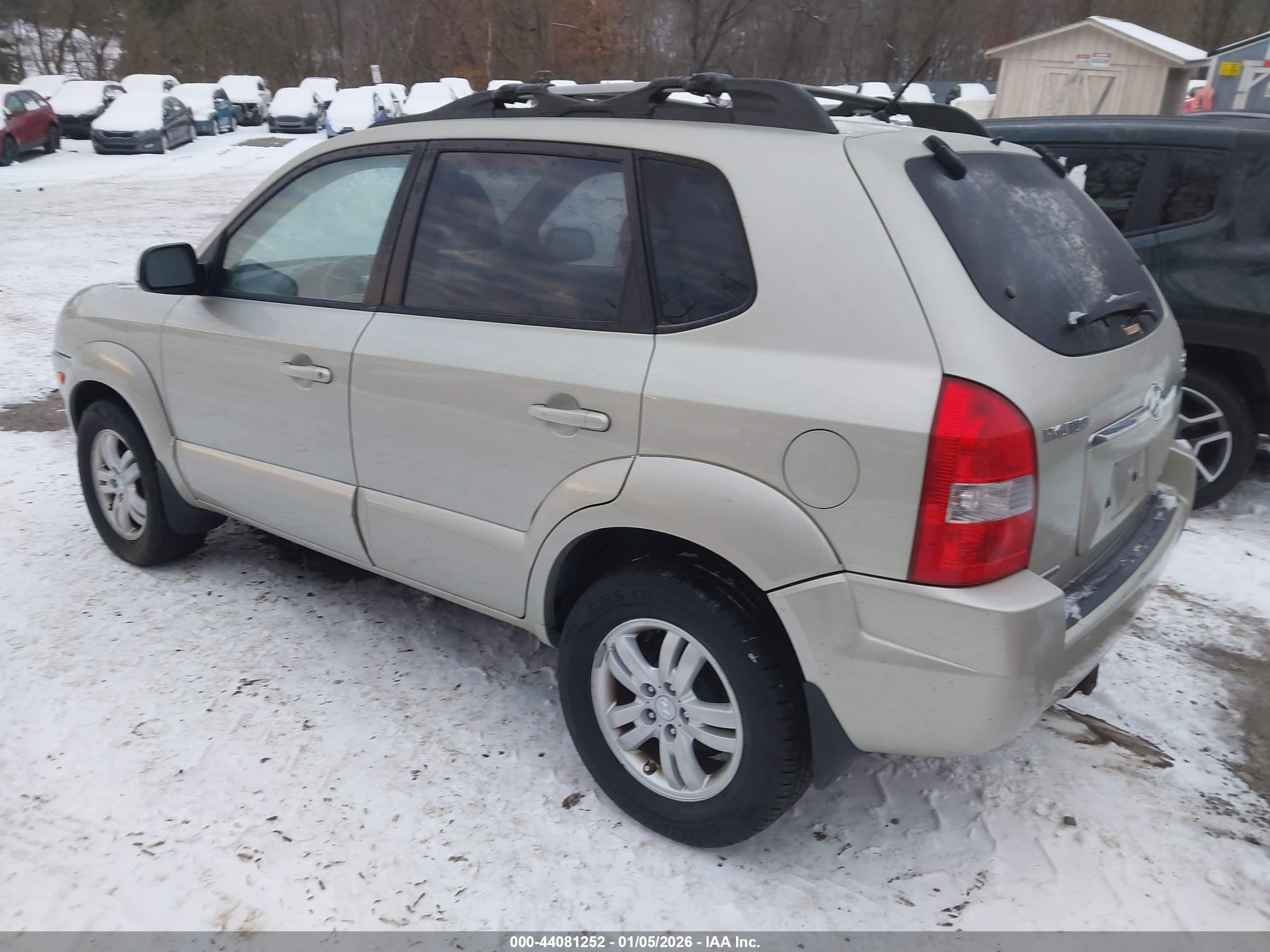 HYUNDAI TUCSON image 3