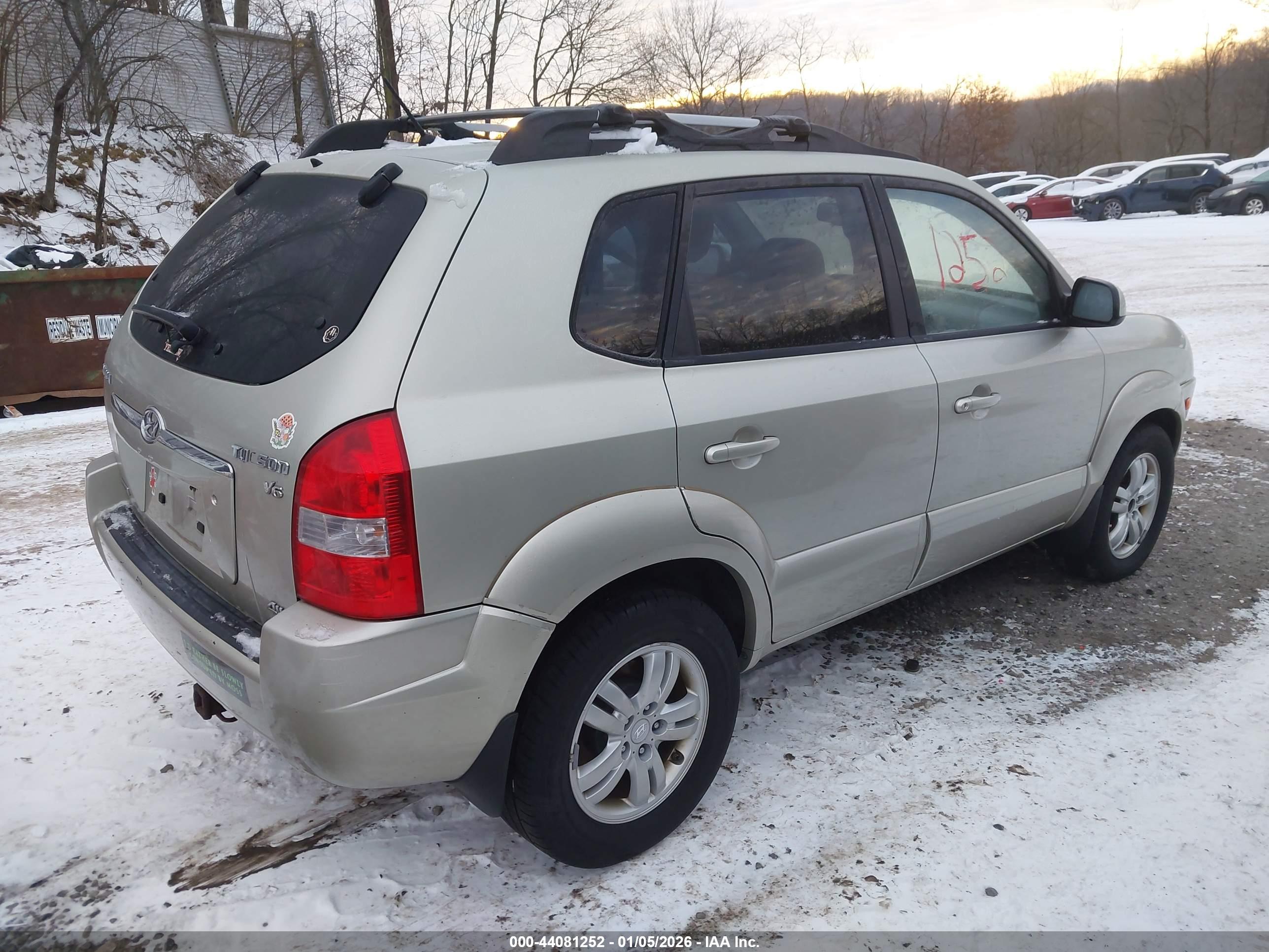 HYUNDAI TUCSON image 4