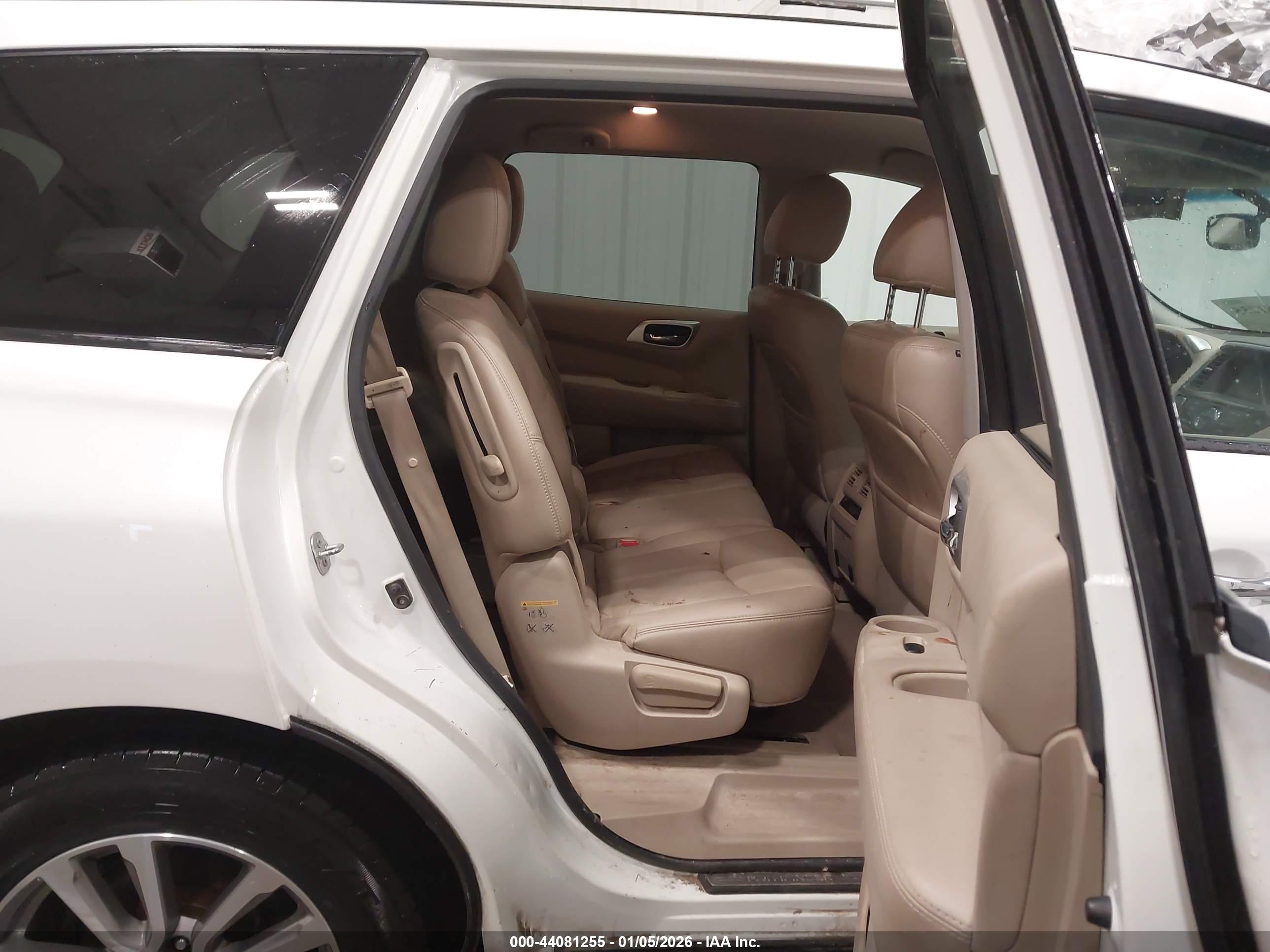 NISSAN PATHFINDER image 8