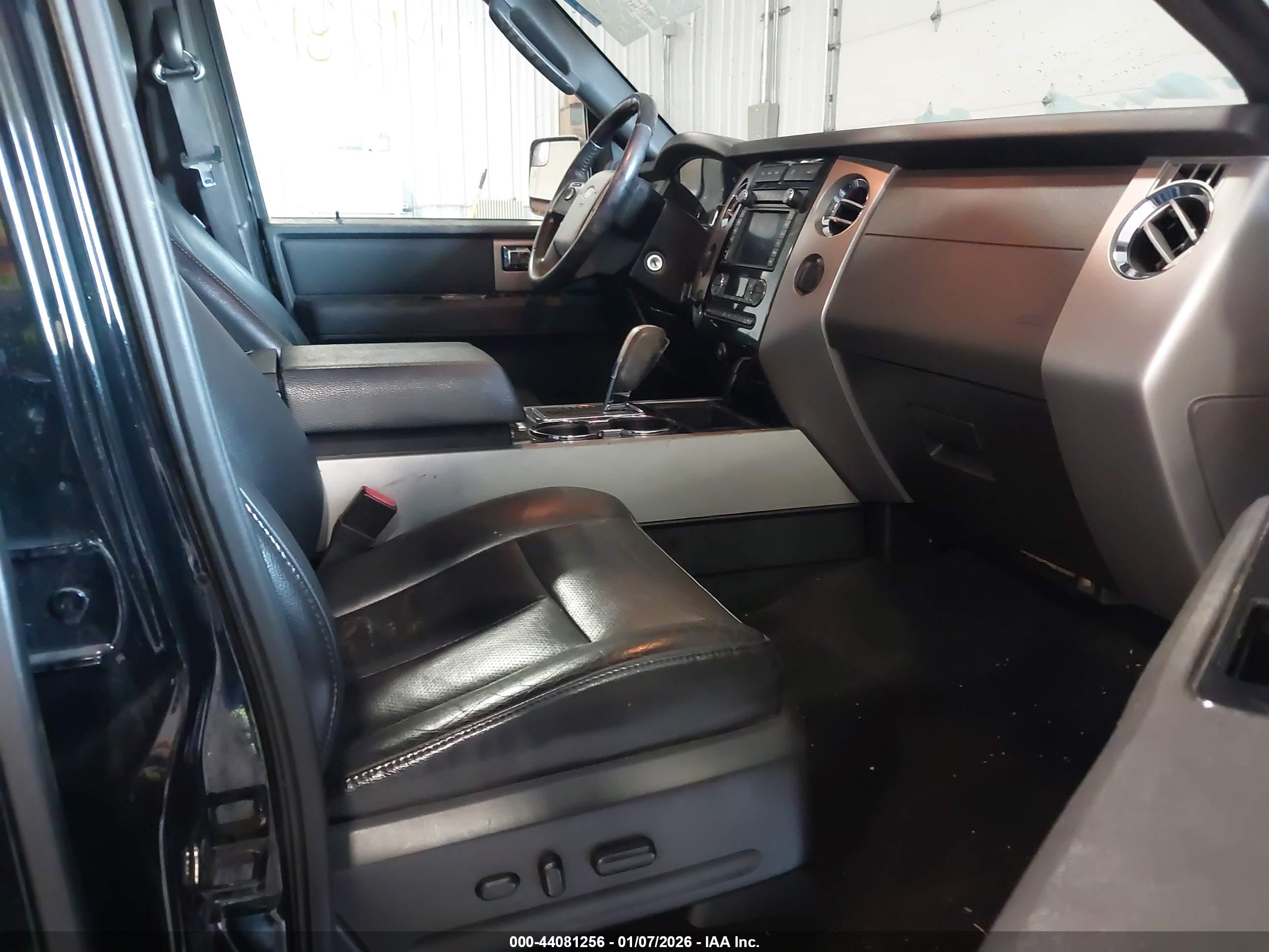 FORD EXPEDITION image 5