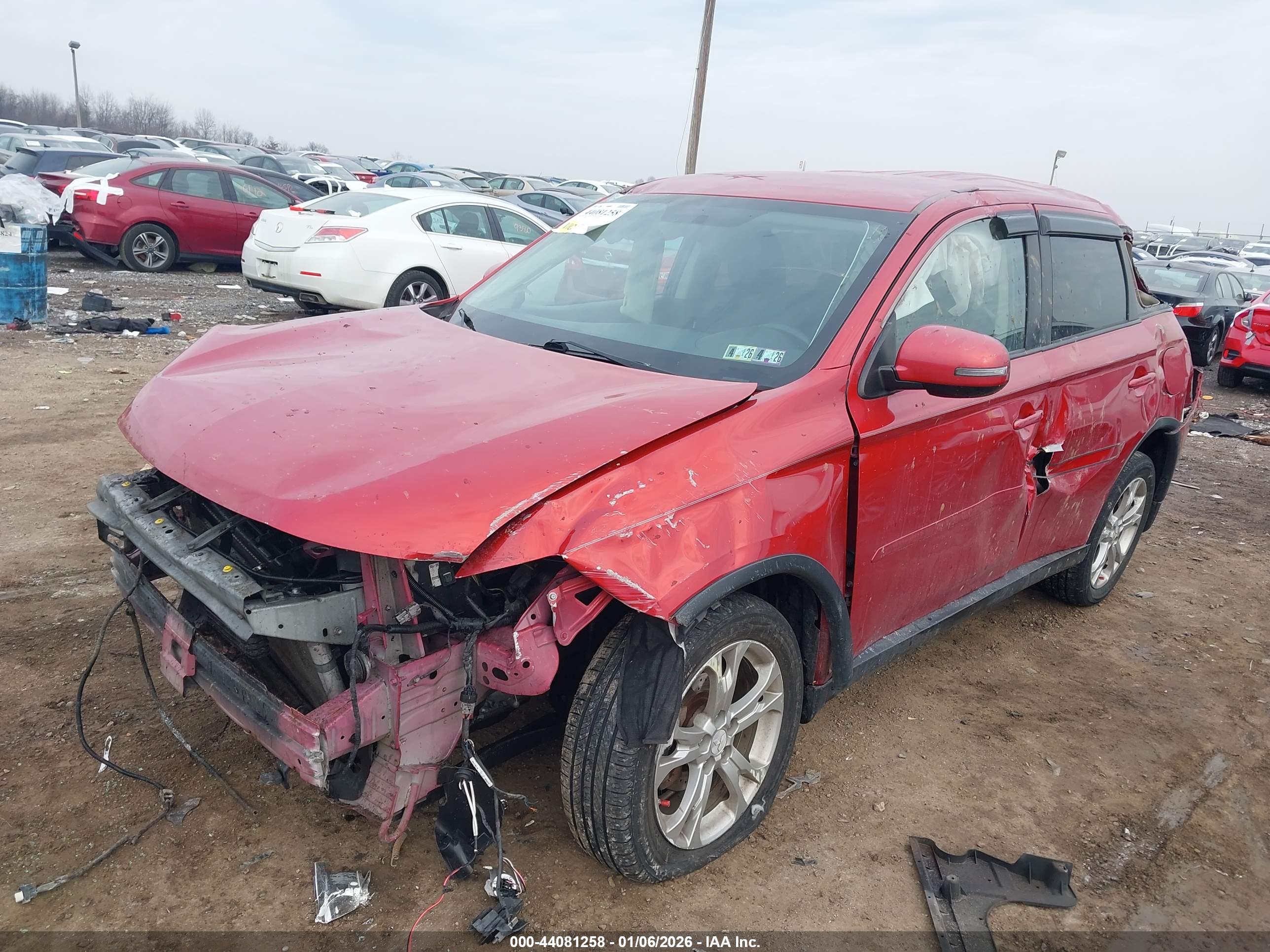 MITSUBISHI OUTLANDER image 6