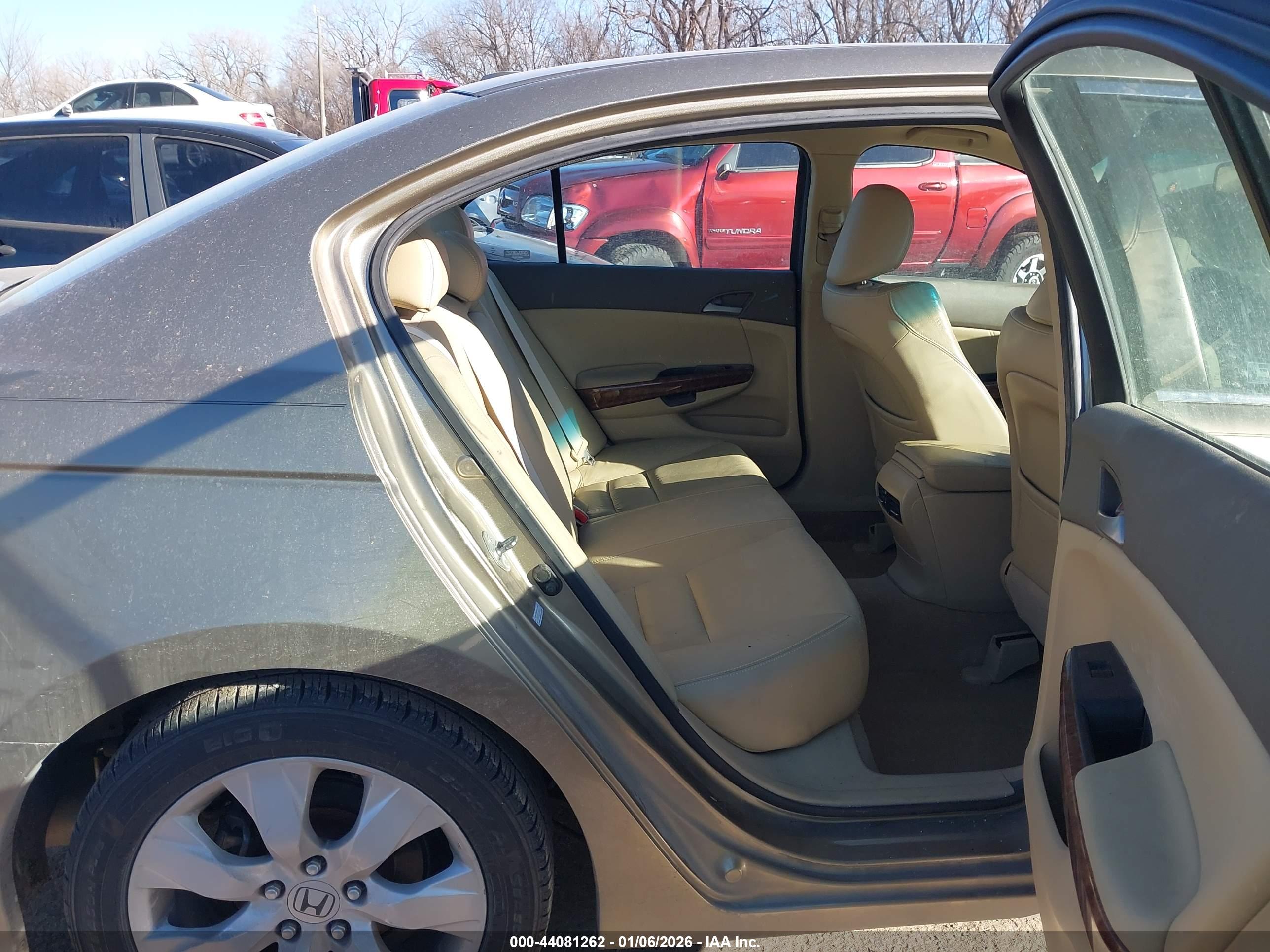 HONDA ACCORD image 8