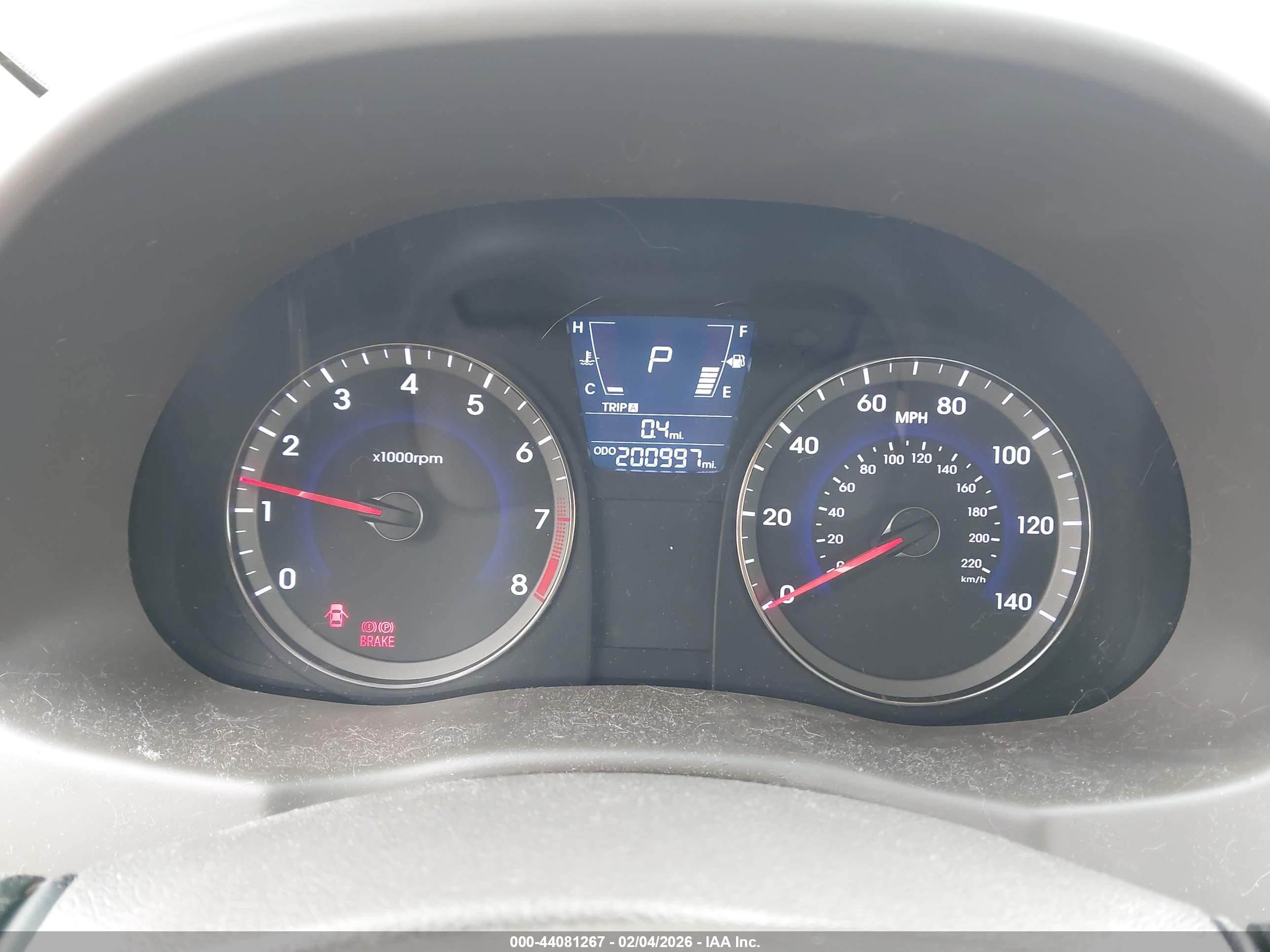 HYUNDAI ACCENT image 7