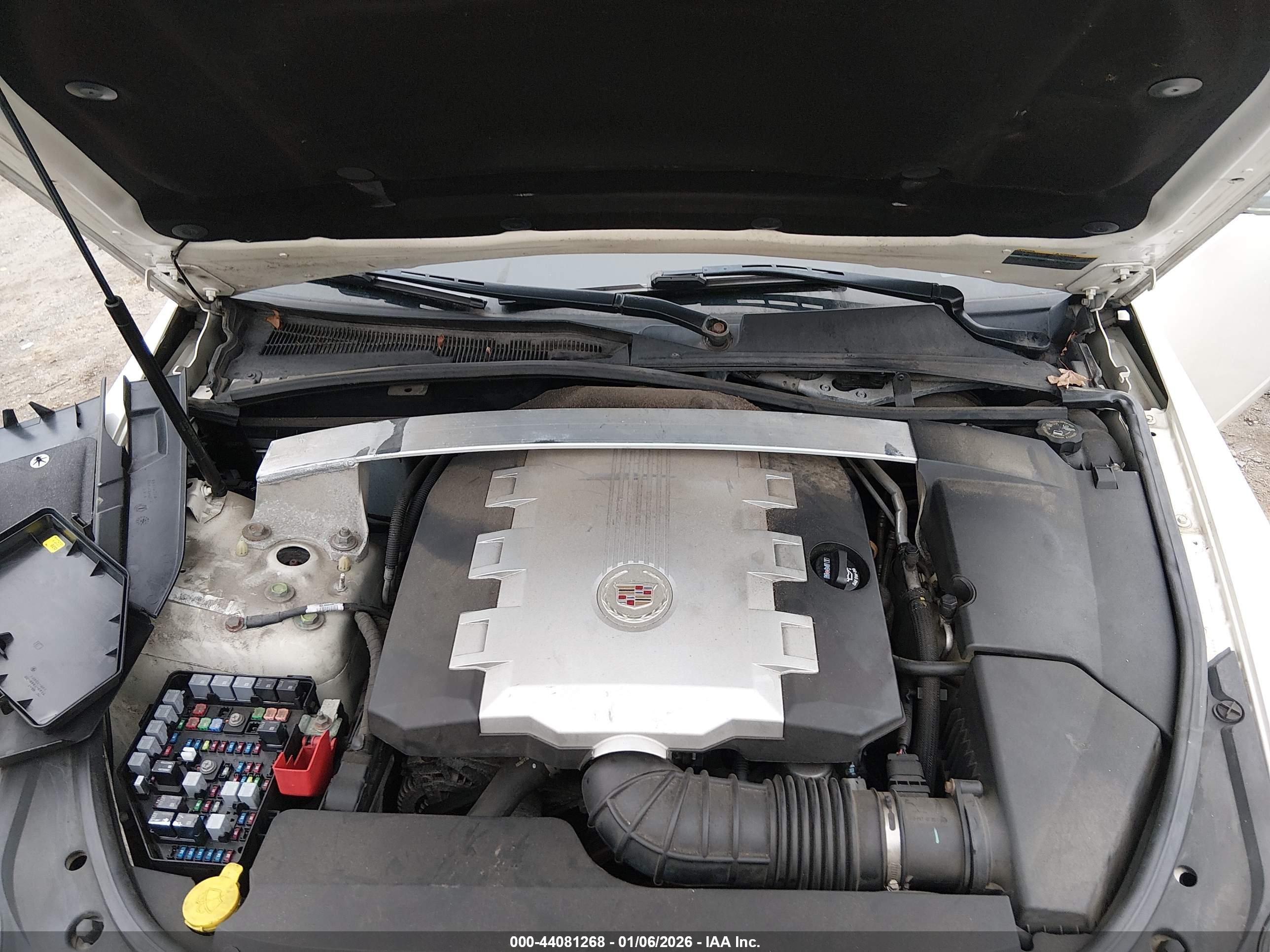 CADILLAC CTS image 10