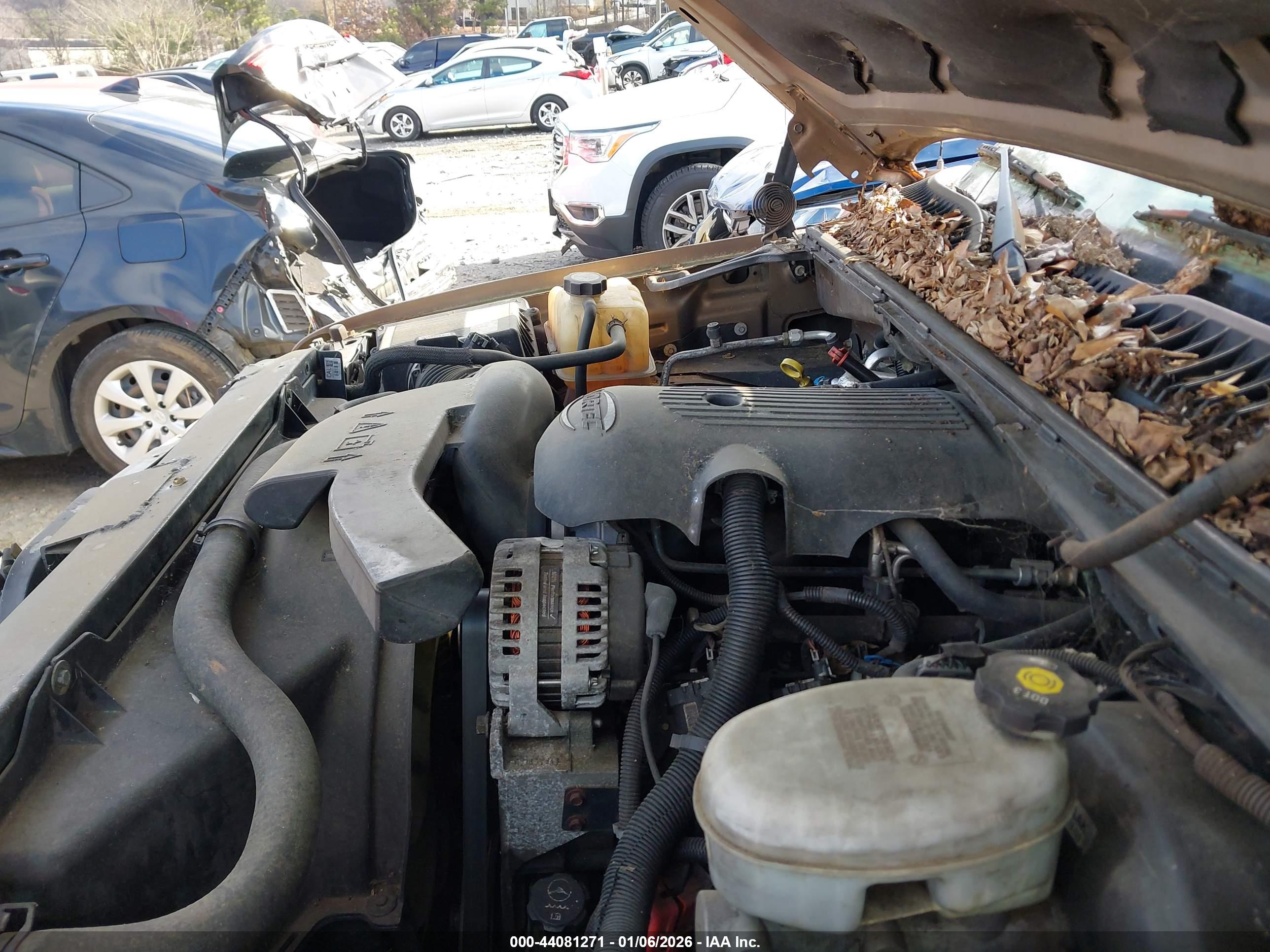 CHEVROLET TAHOE image 10