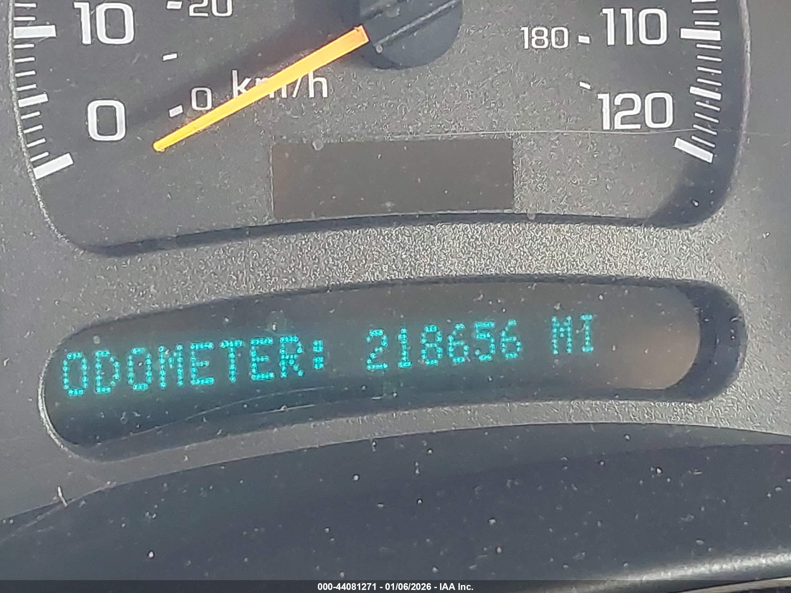 CHEVROLET TAHOE image 7