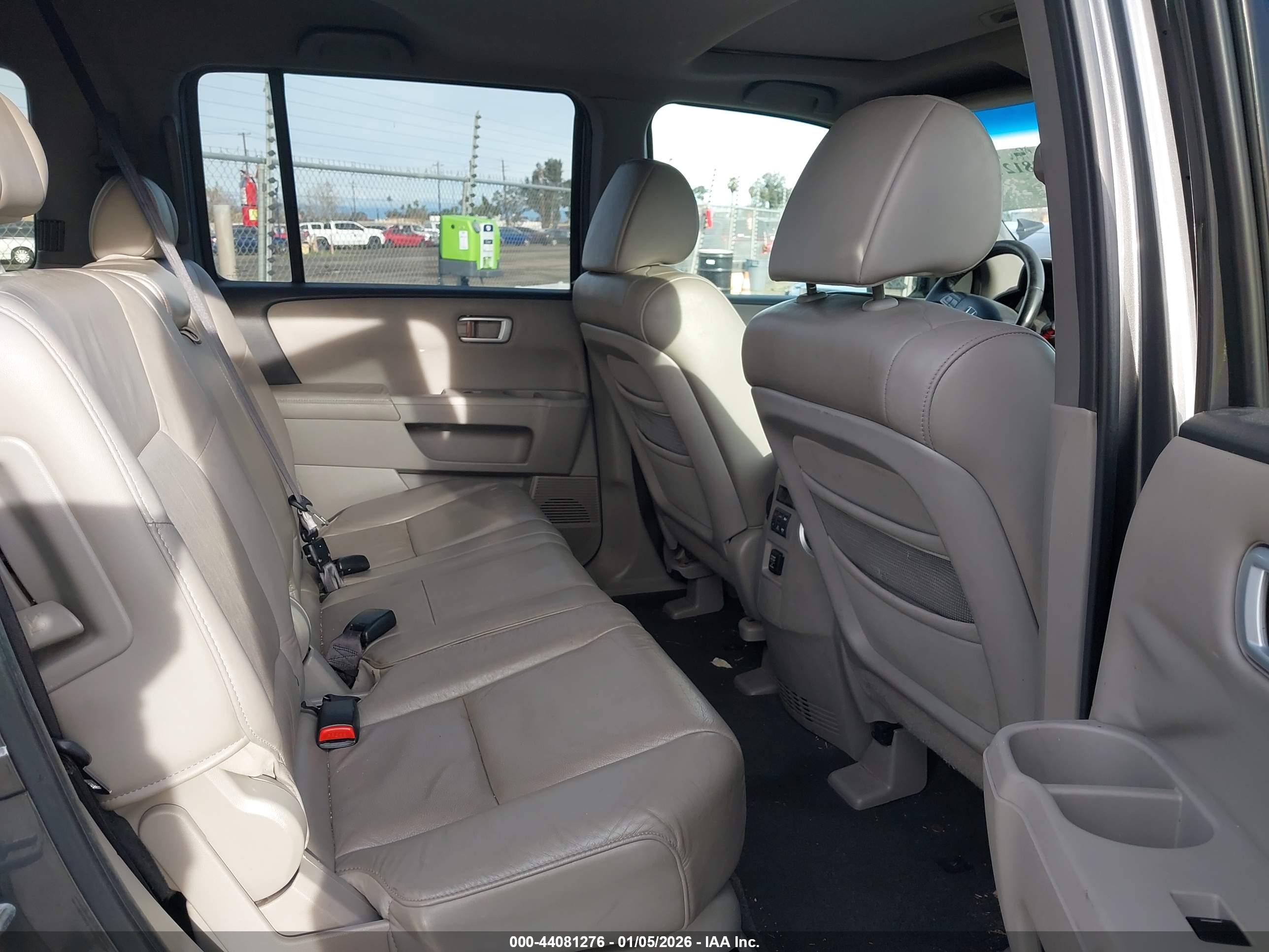 HONDA PILOT image 8