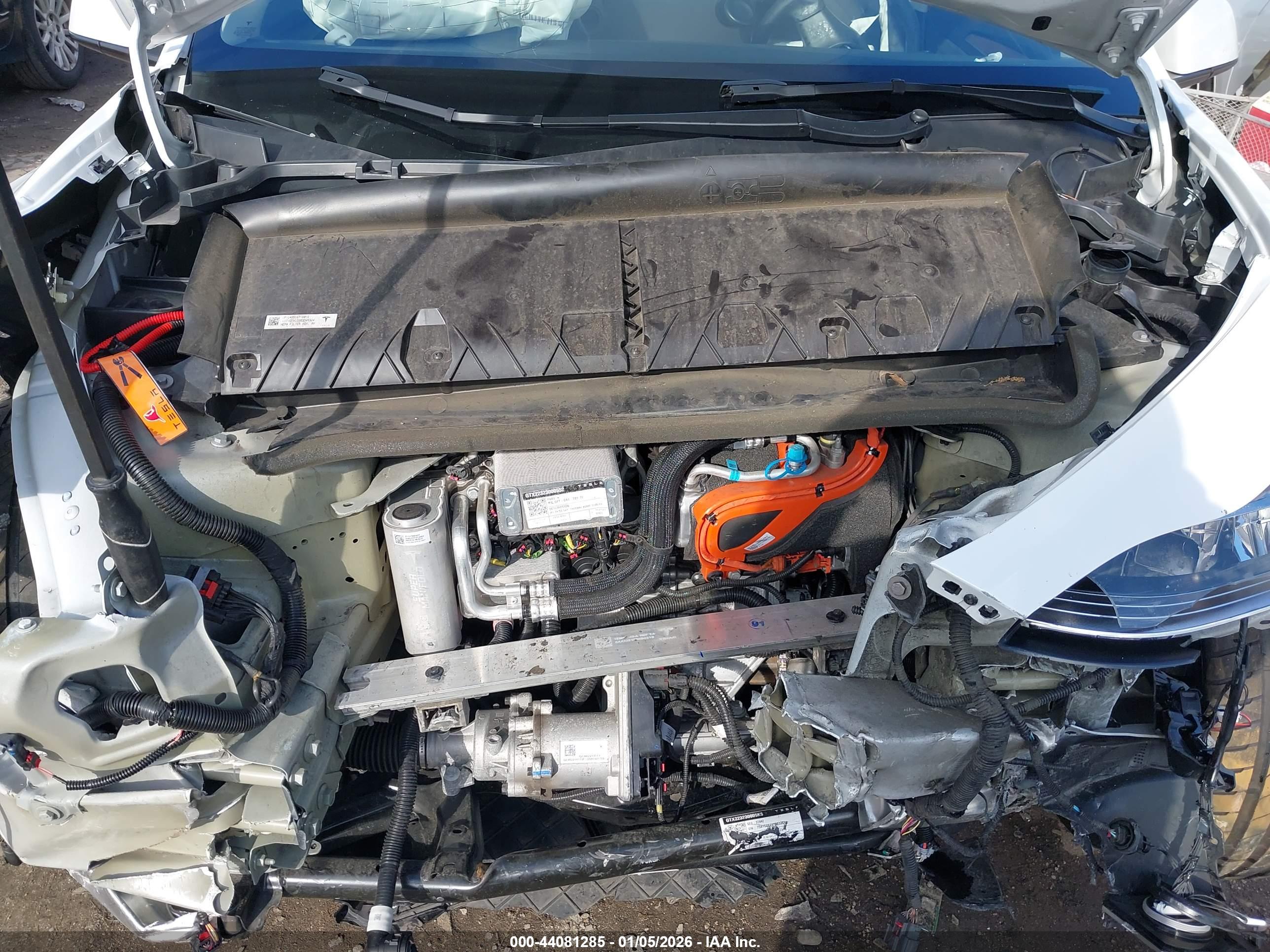 TESLA MODEL image 10