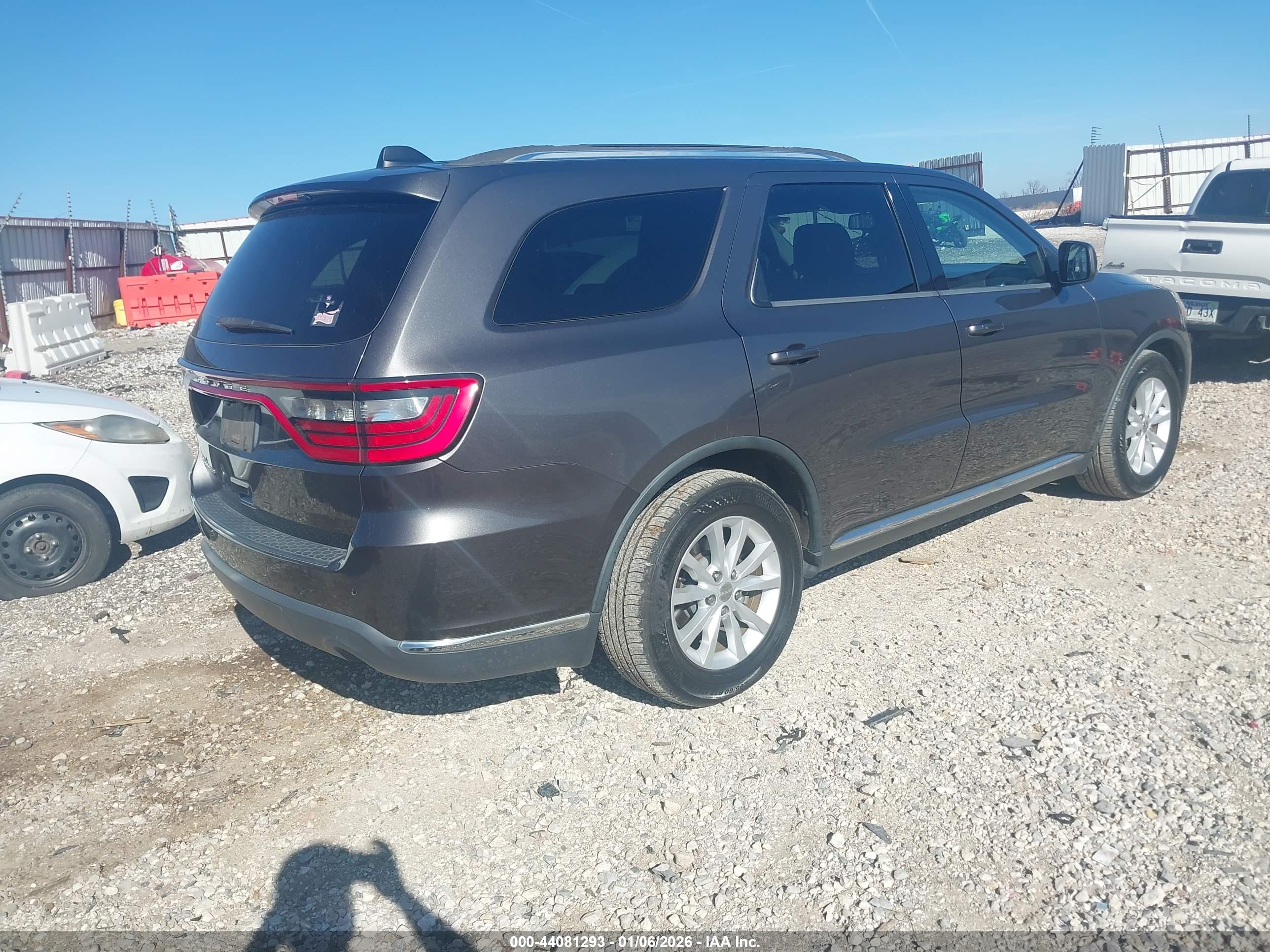 DODGE DURANGO image 4