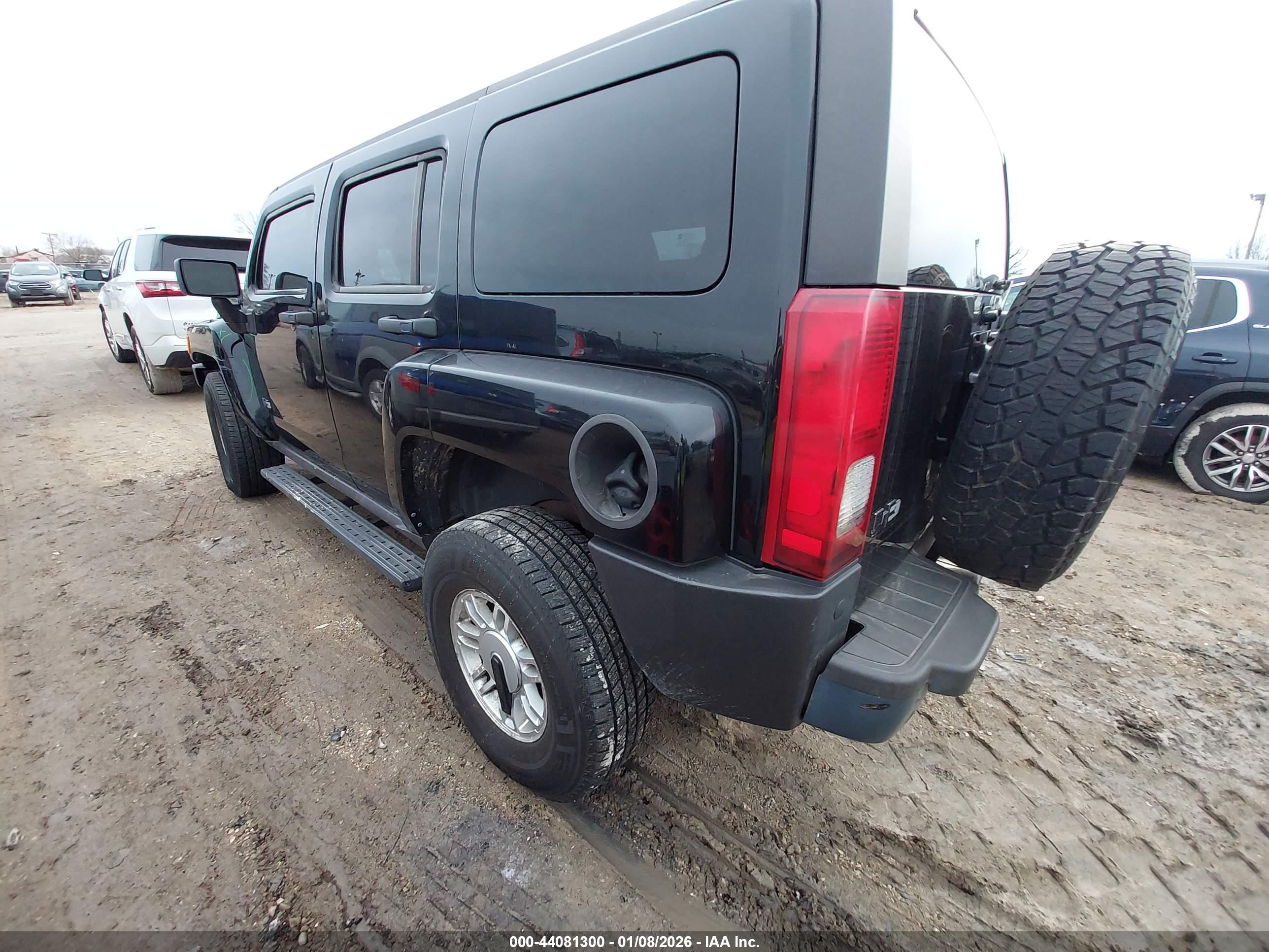 HUMMER H3 image 3