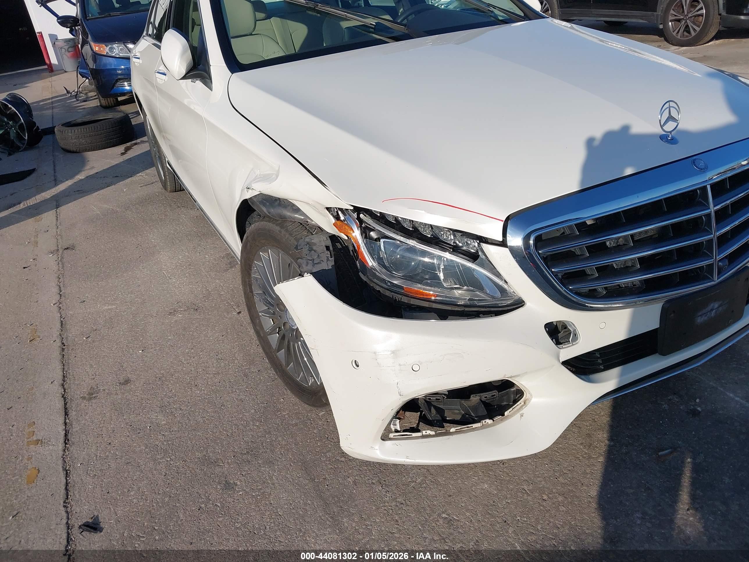MERCEDES-BENZ C image 6