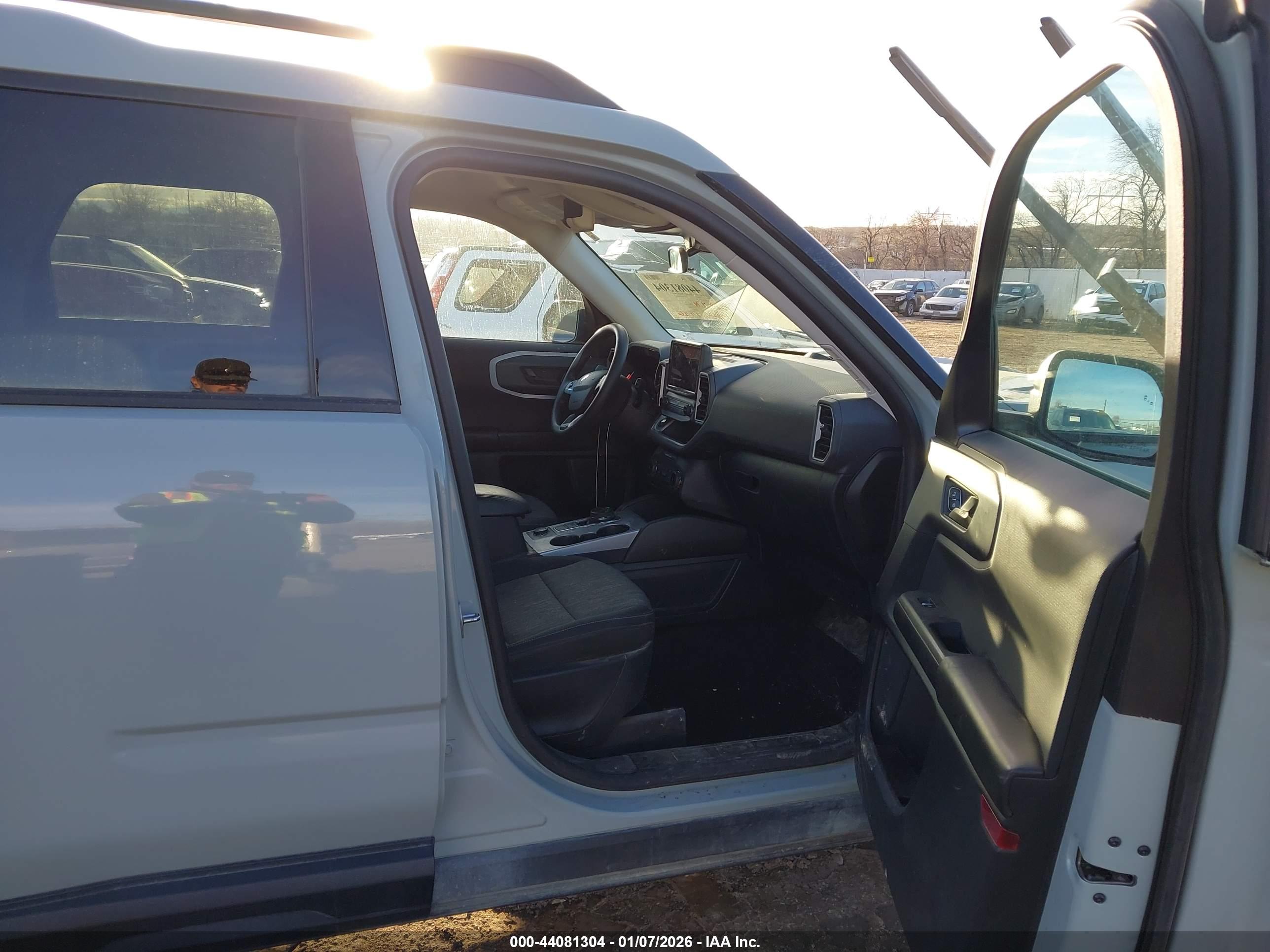 FORD BRONCO image 5