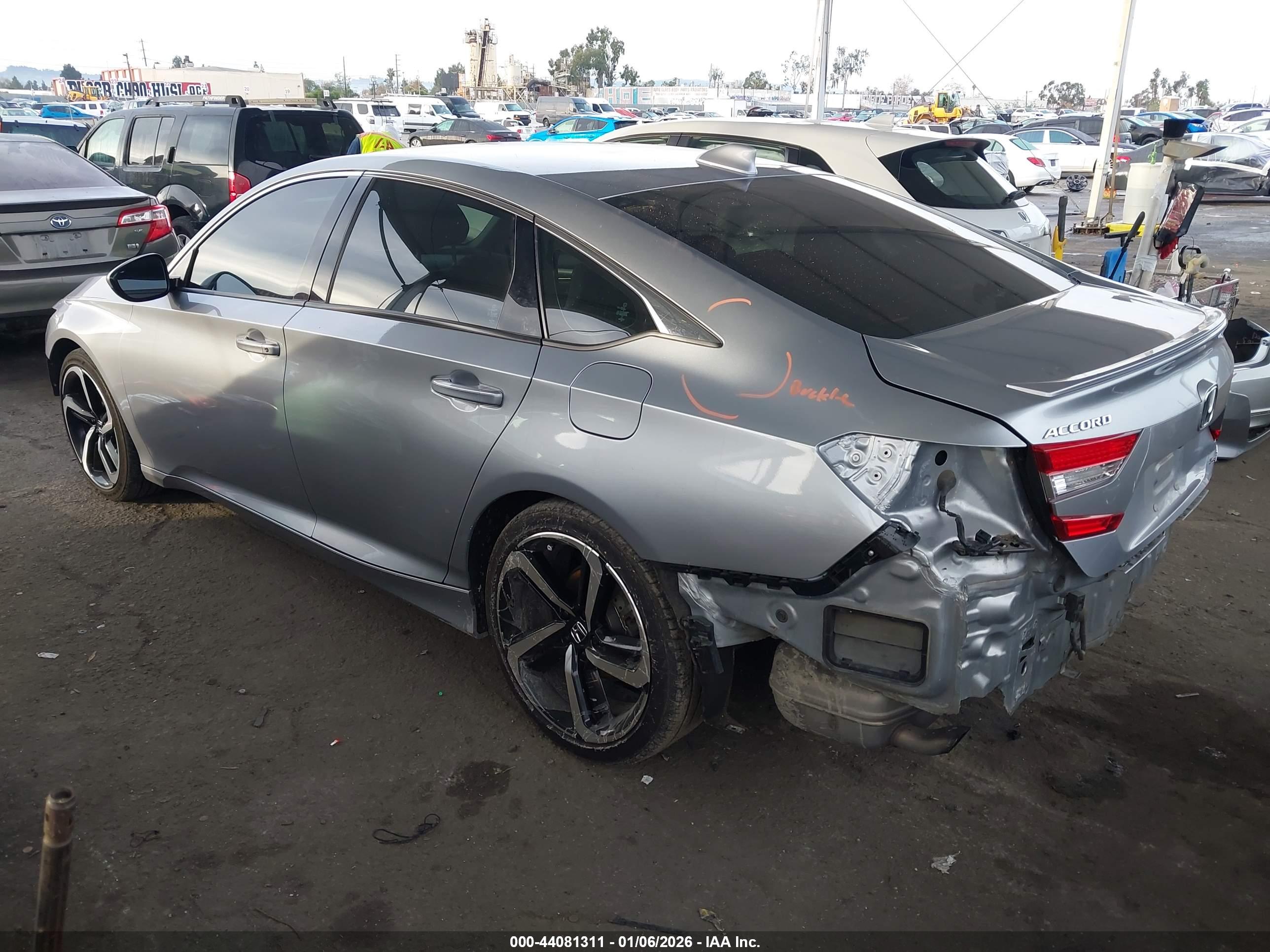 HONDA ACCORD image 3