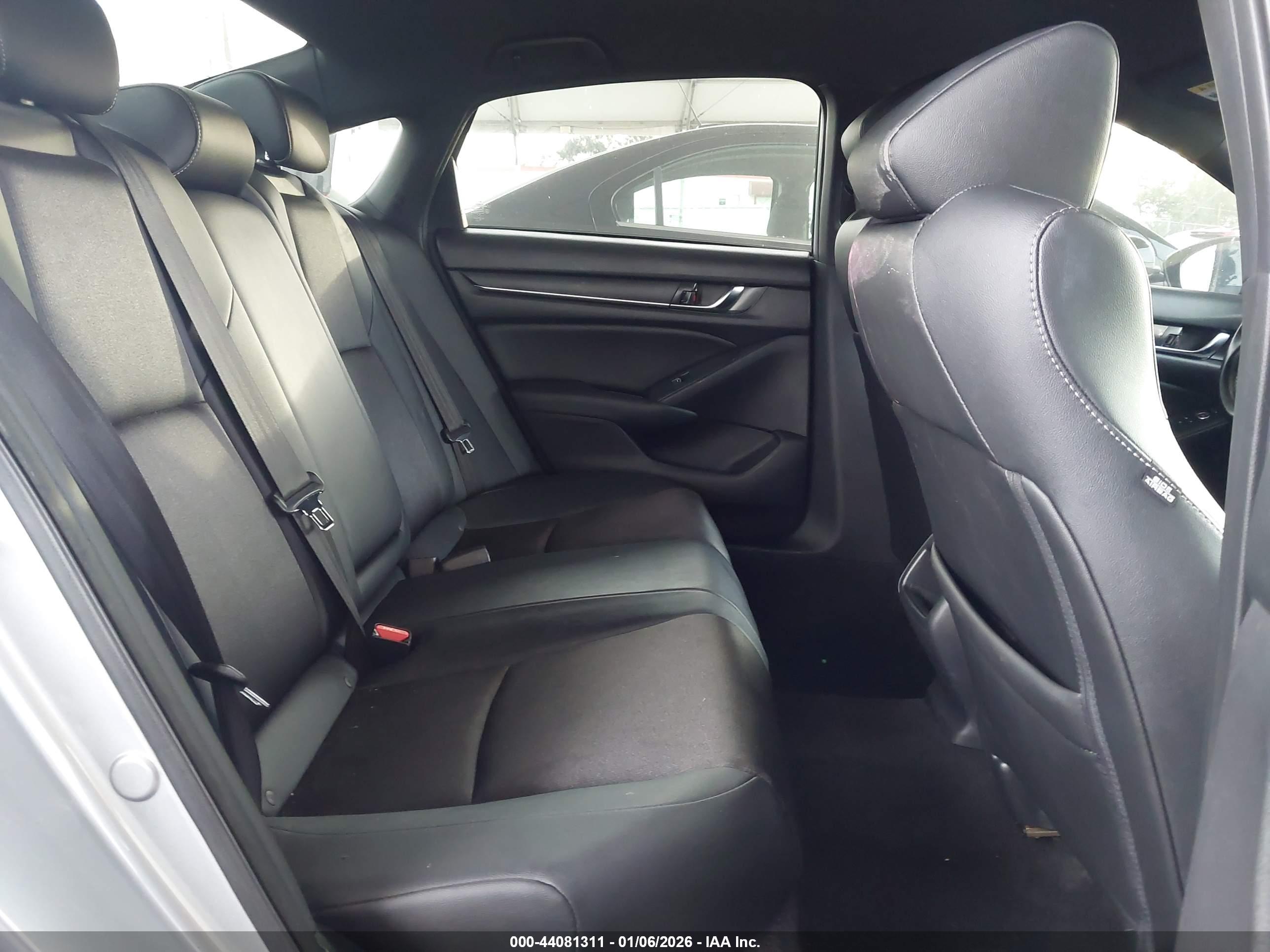 HONDA ACCORD image 8