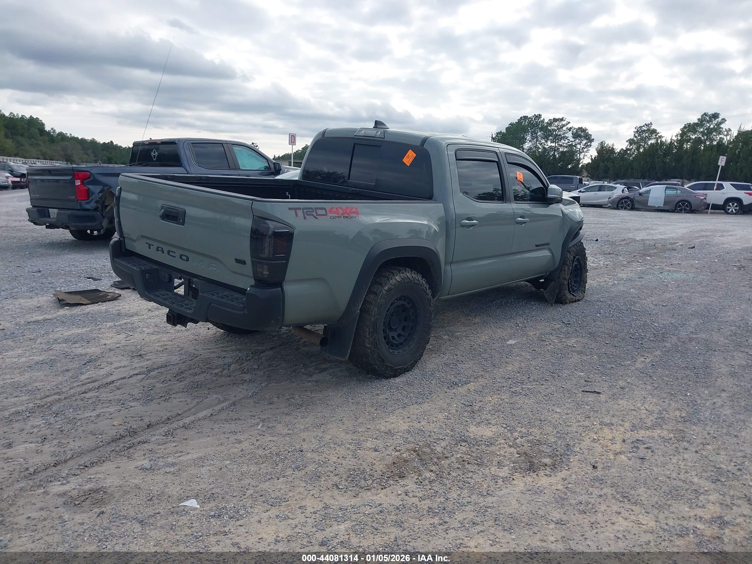 TOYOTA TACOMA image 4