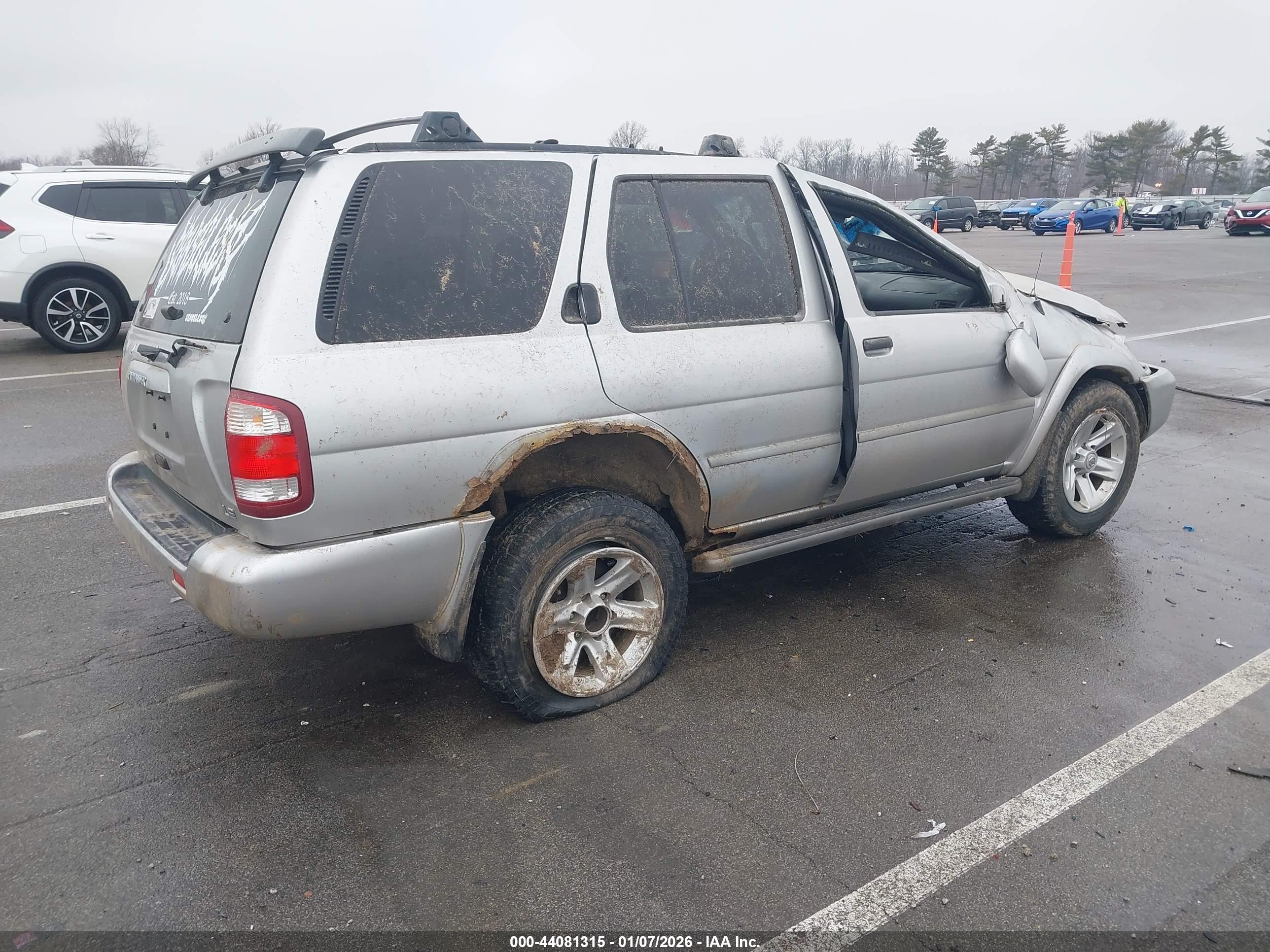 NISSAN PATHFINDER image 4
