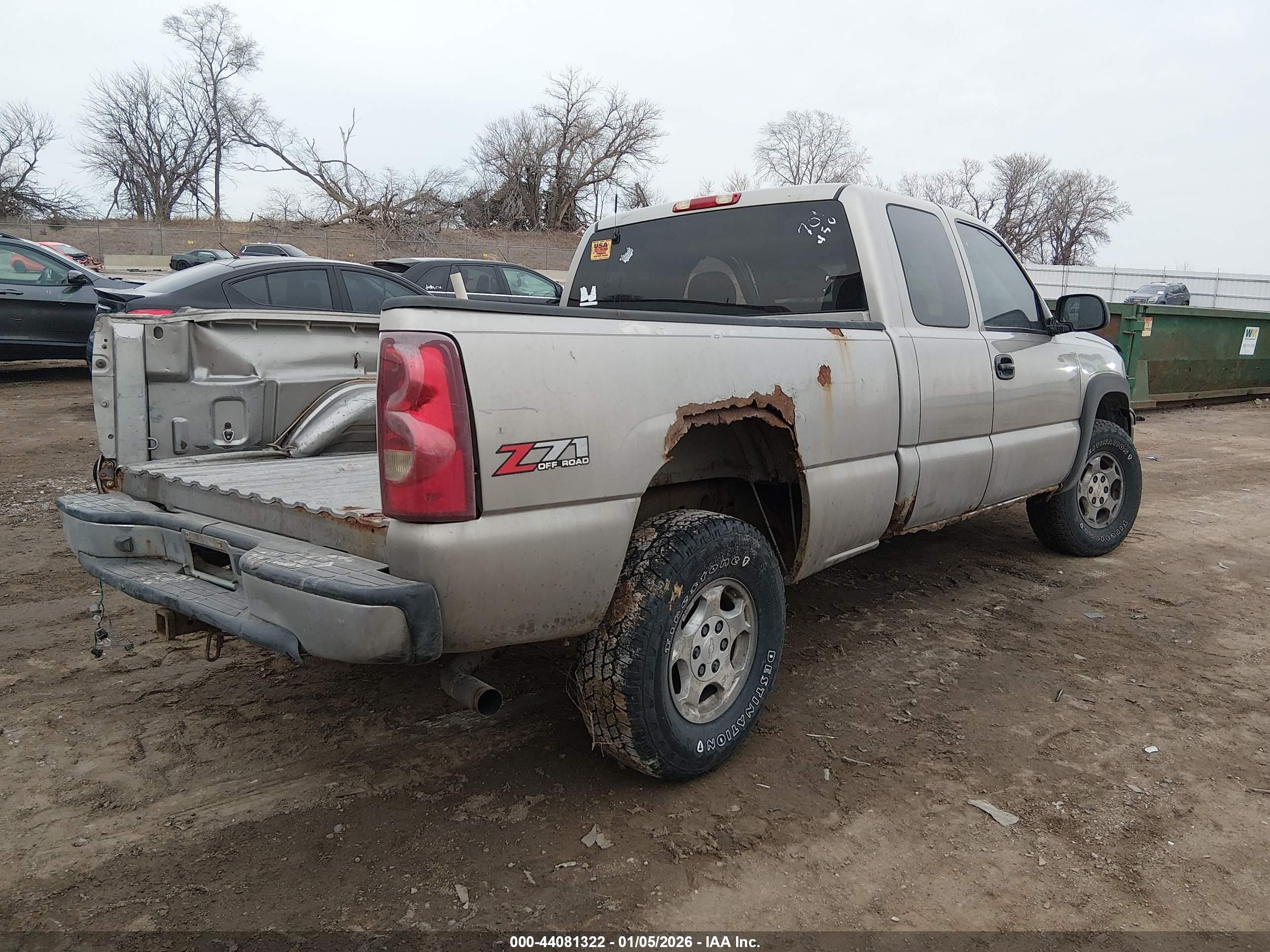 CHEVROLET SILVERADO image 4
