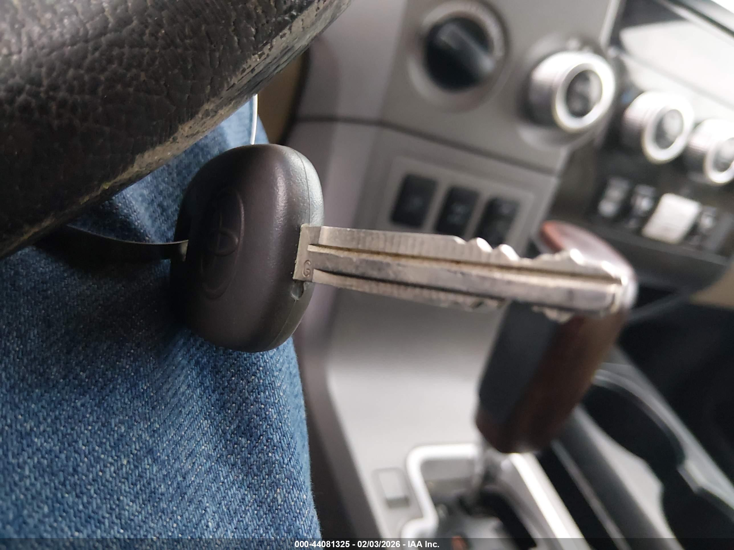 TOYOTA SEQUOIA image 11