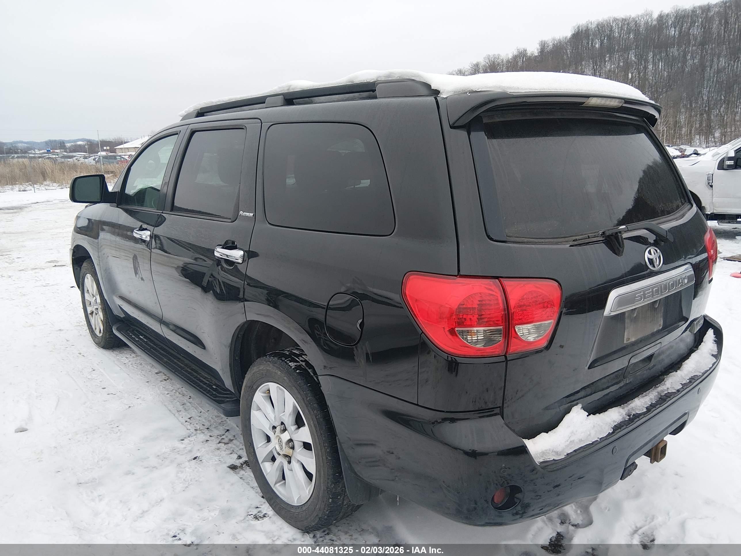 TOYOTA SEQUOIA image 3