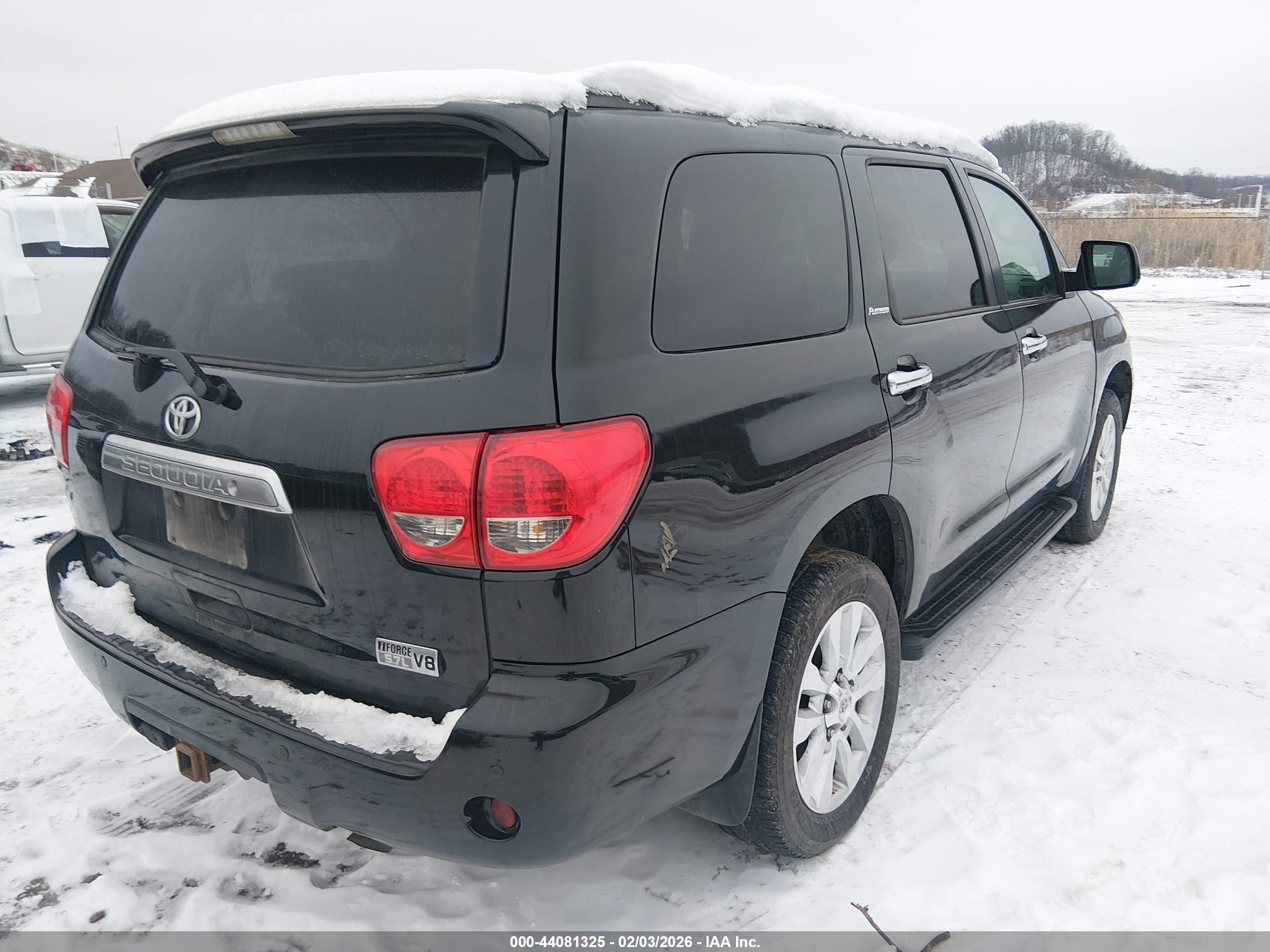 TOYOTA SEQUOIA image 4