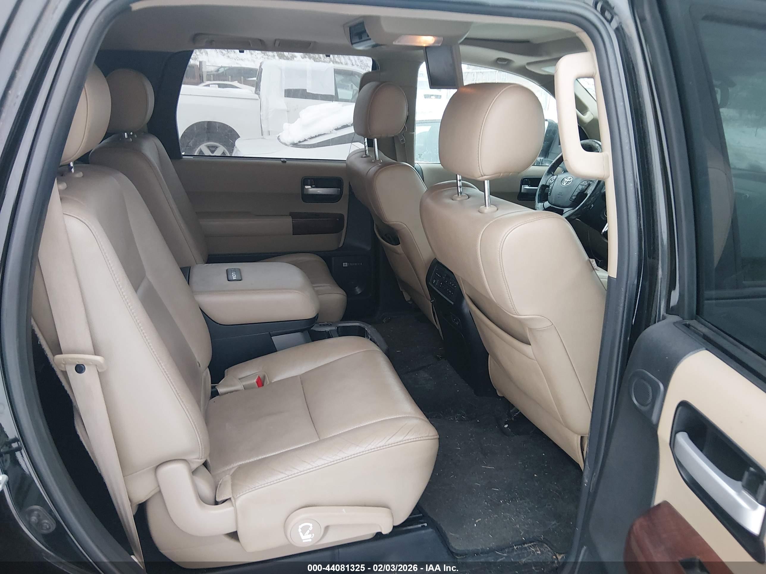 TOYOTA SEQUOIA image 8