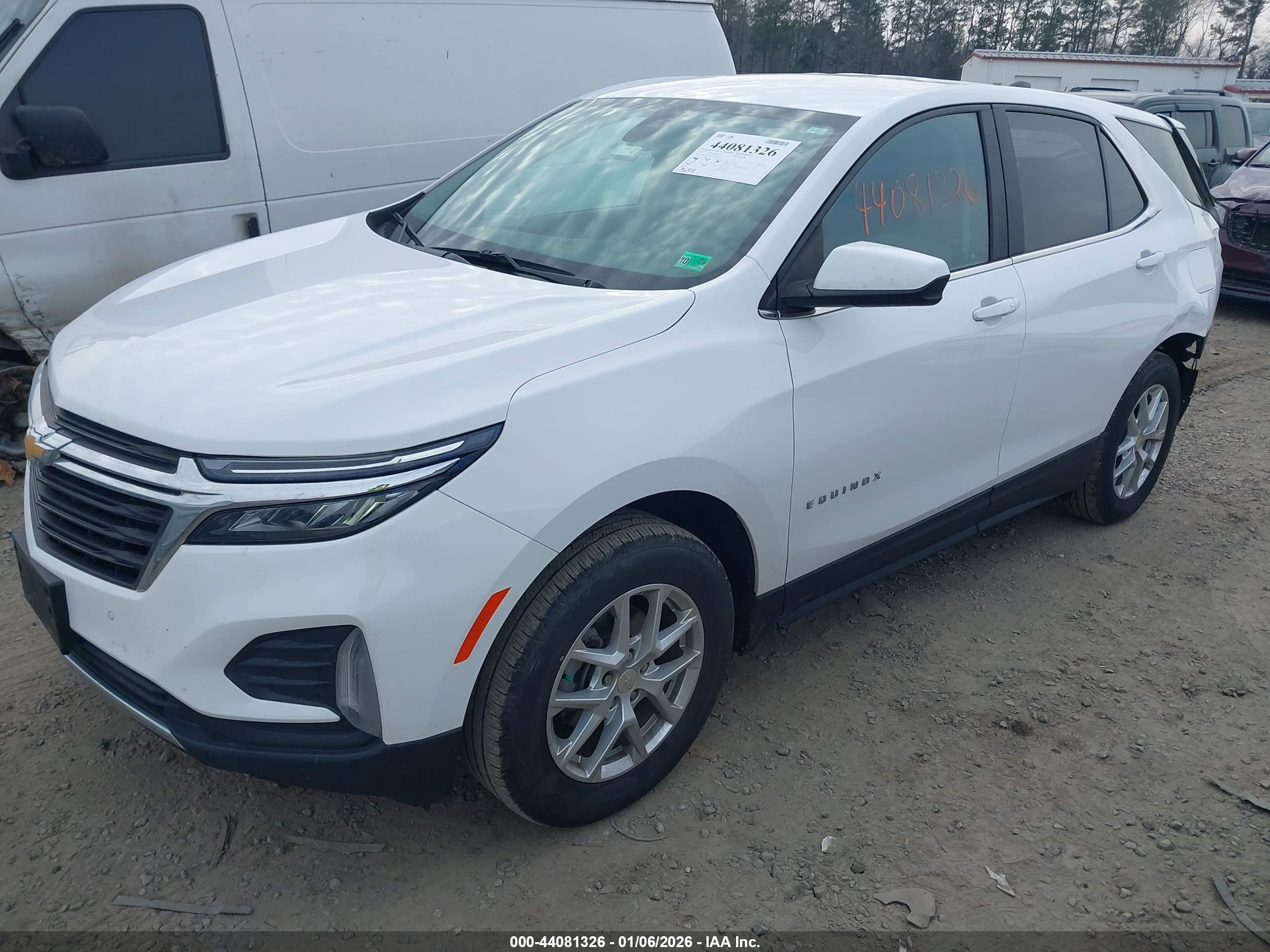 CHEVROLET EQUINOX image 2