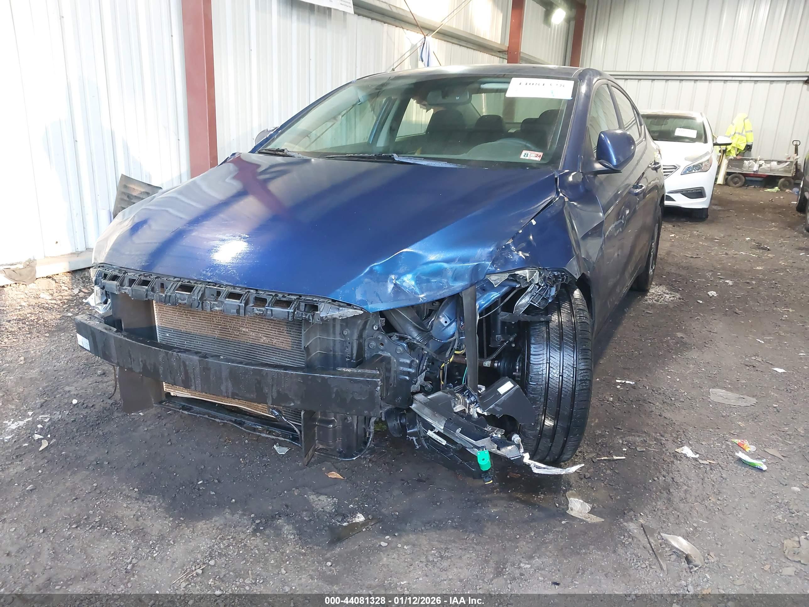 HYUNDAI ELANTRA image 2