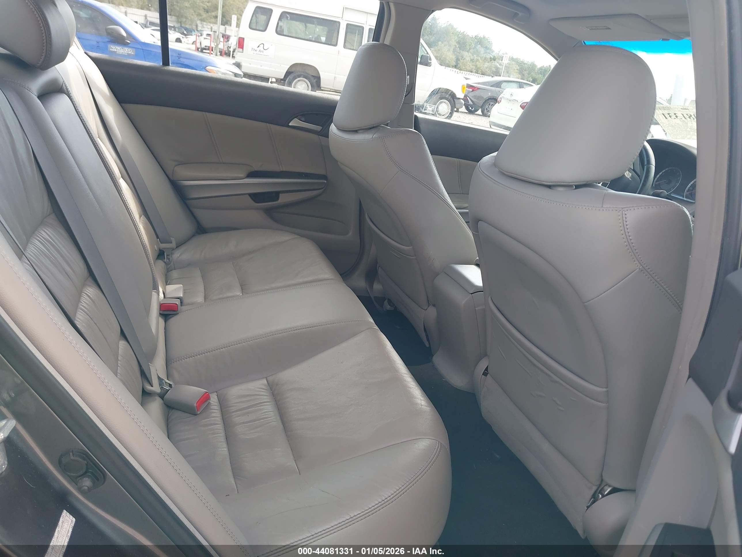 HONDA ACCORD image 8
