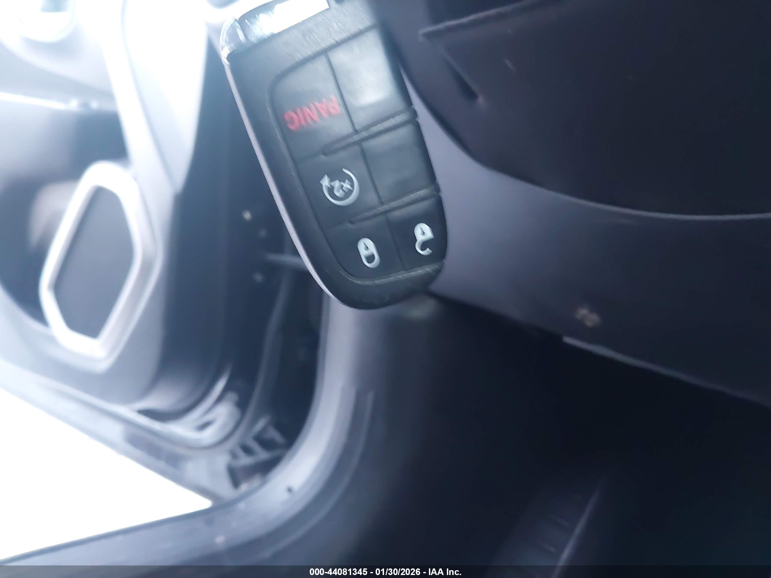 JEEP RENEGADE image 11