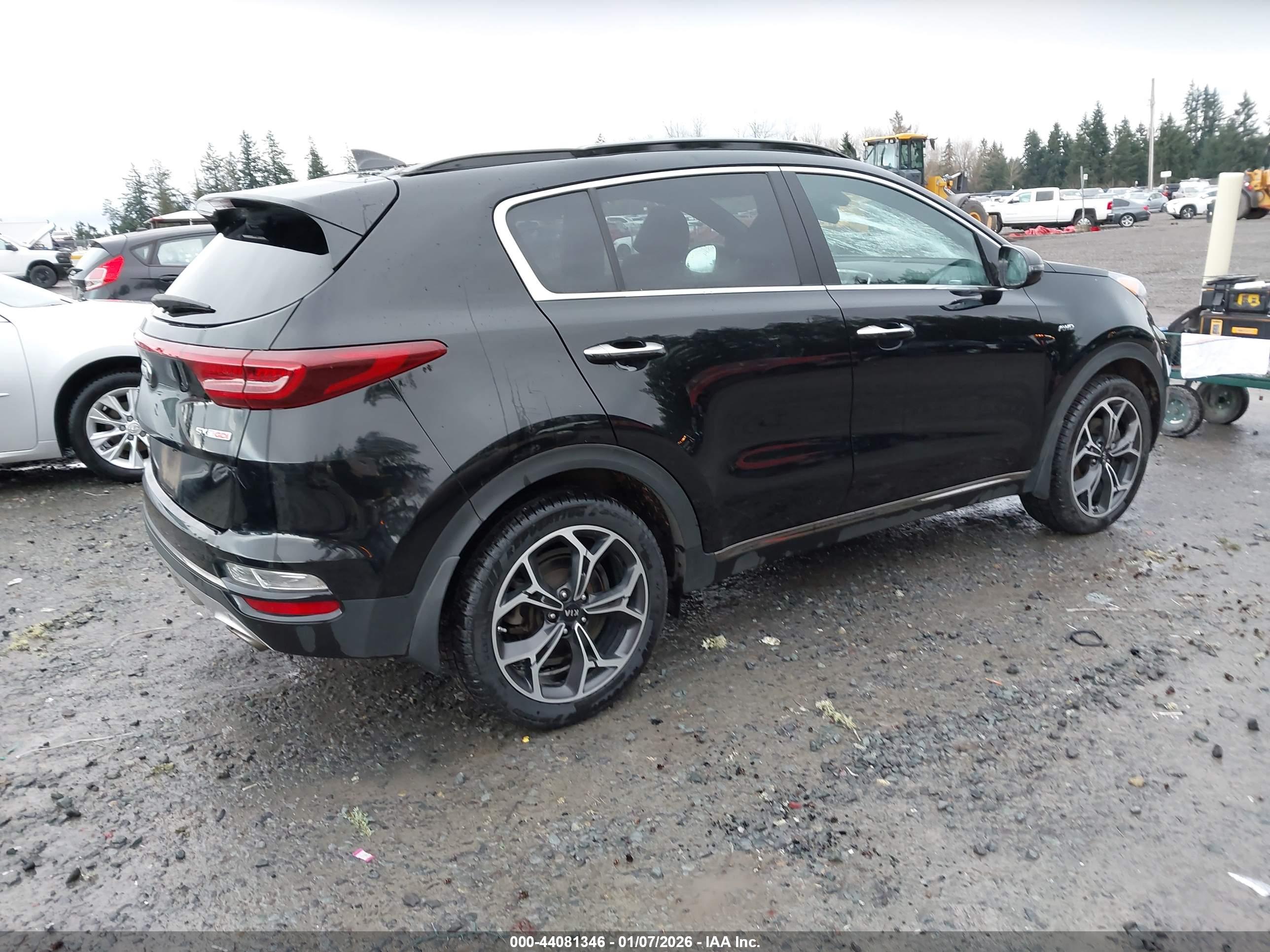 KIA SPORTAGE image 4