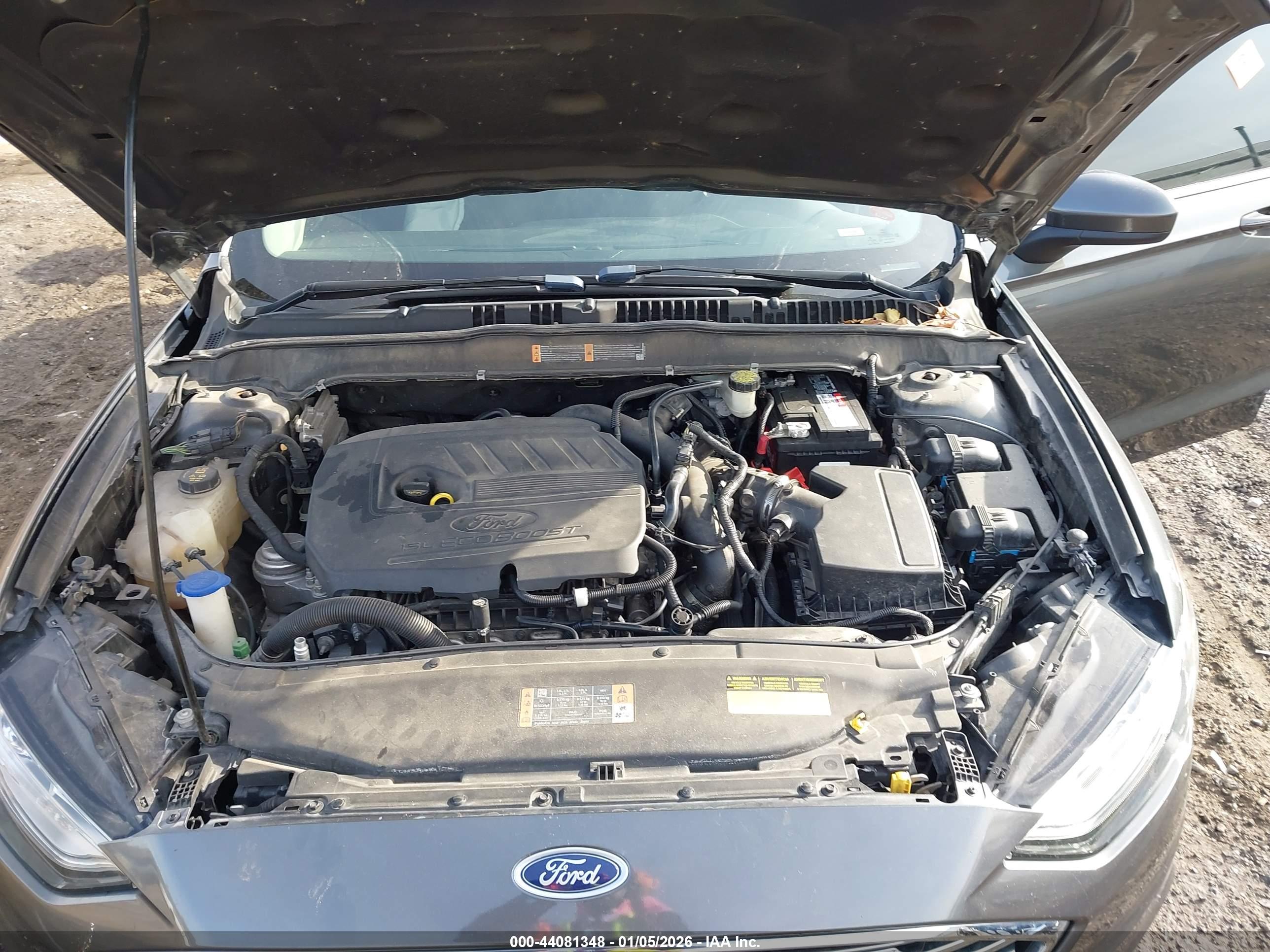FORD FUSION image 10