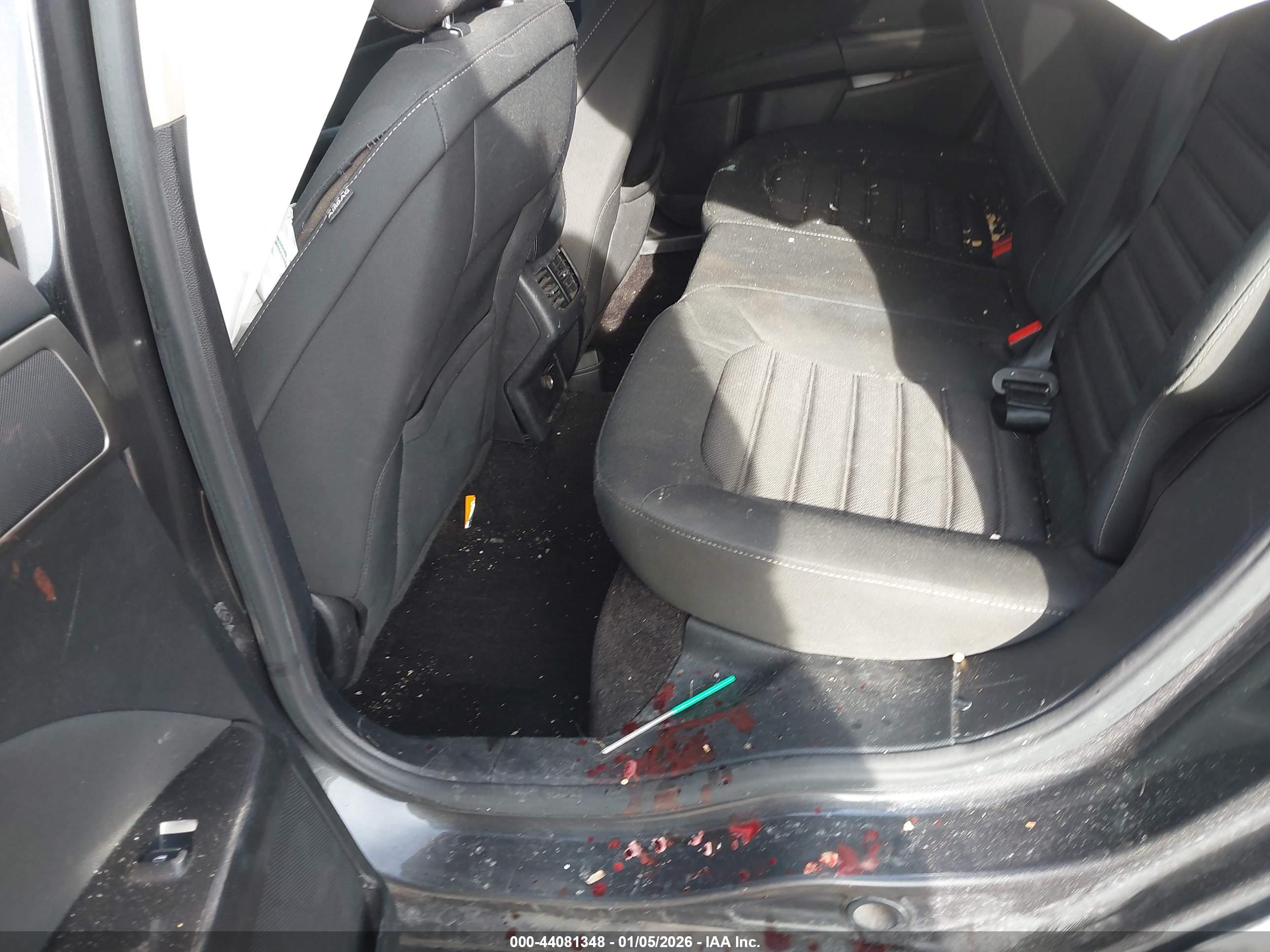 FORD FUSION image 8