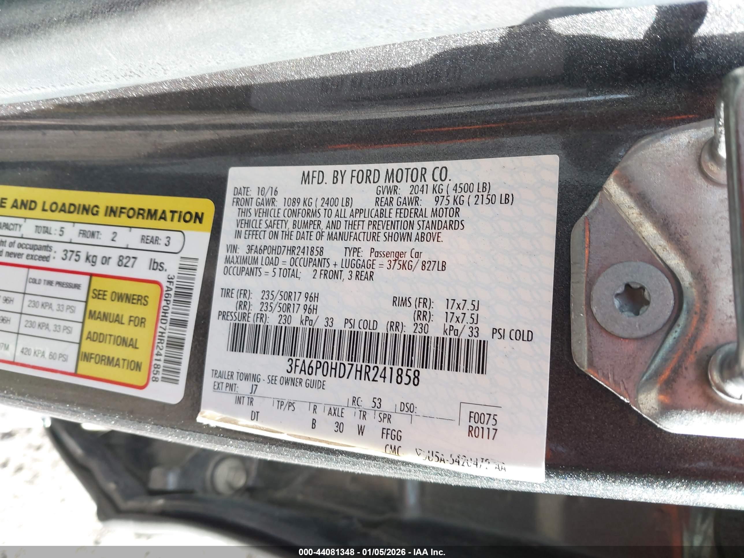 FORD FUSION image 9
