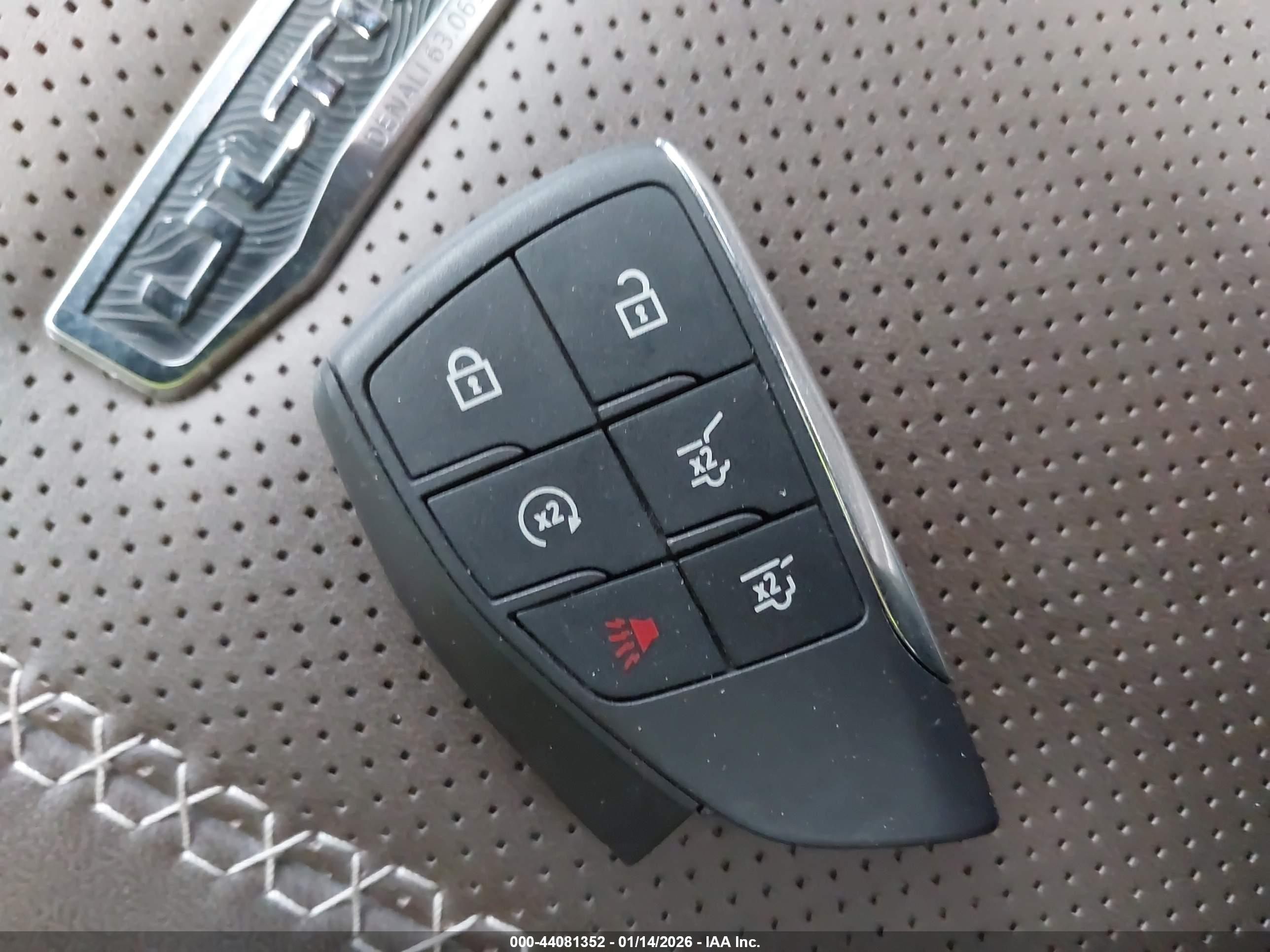 GMC YUKON image 11