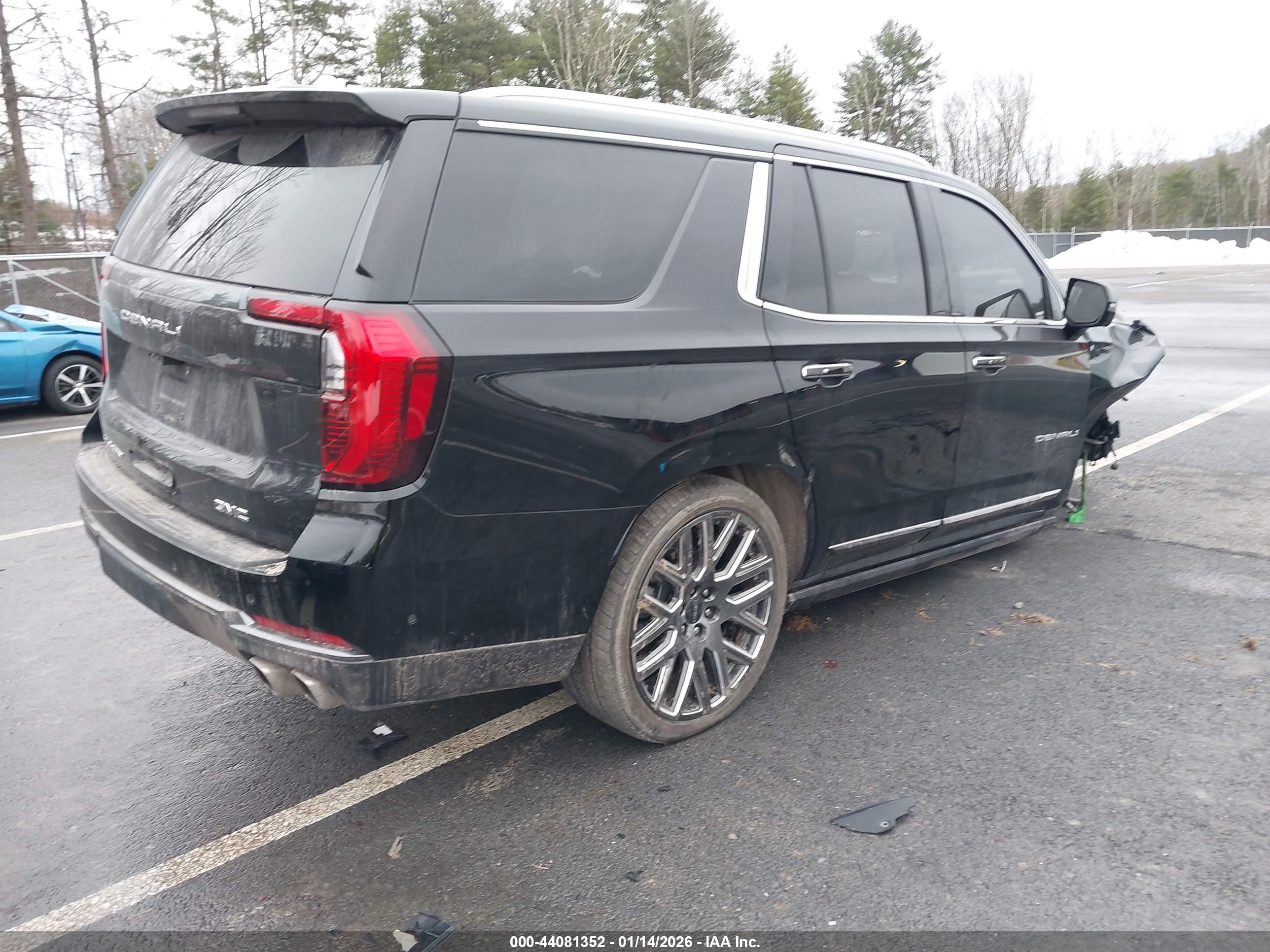 GMC YUKON image 4
