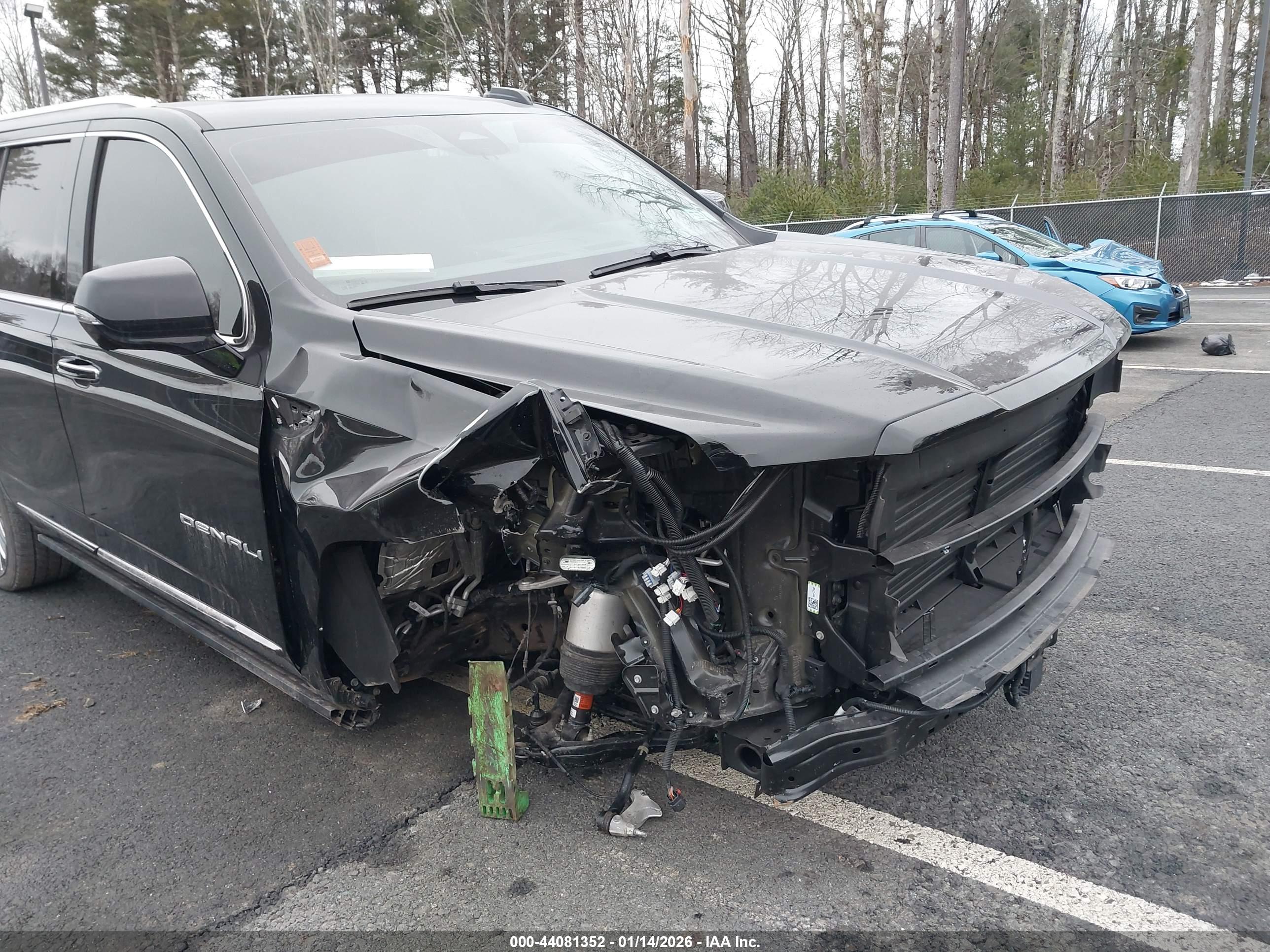 GMC YUKON image 6