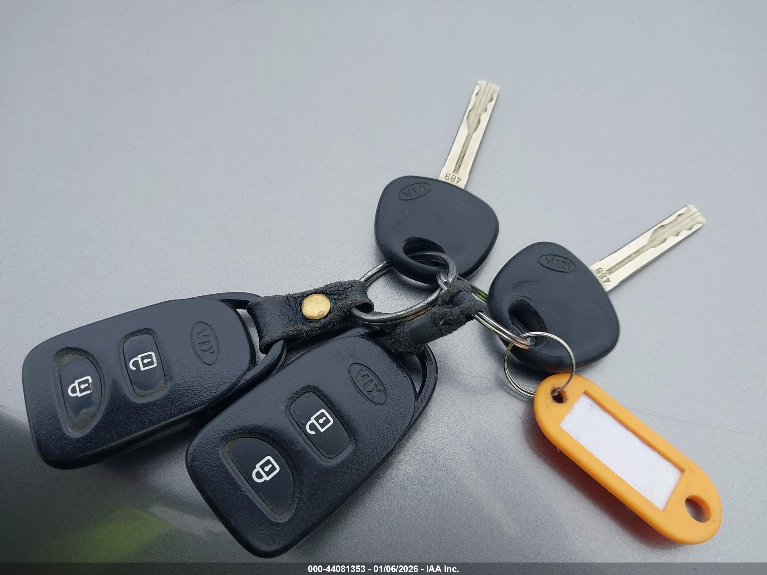 KIA SORENTO image 11