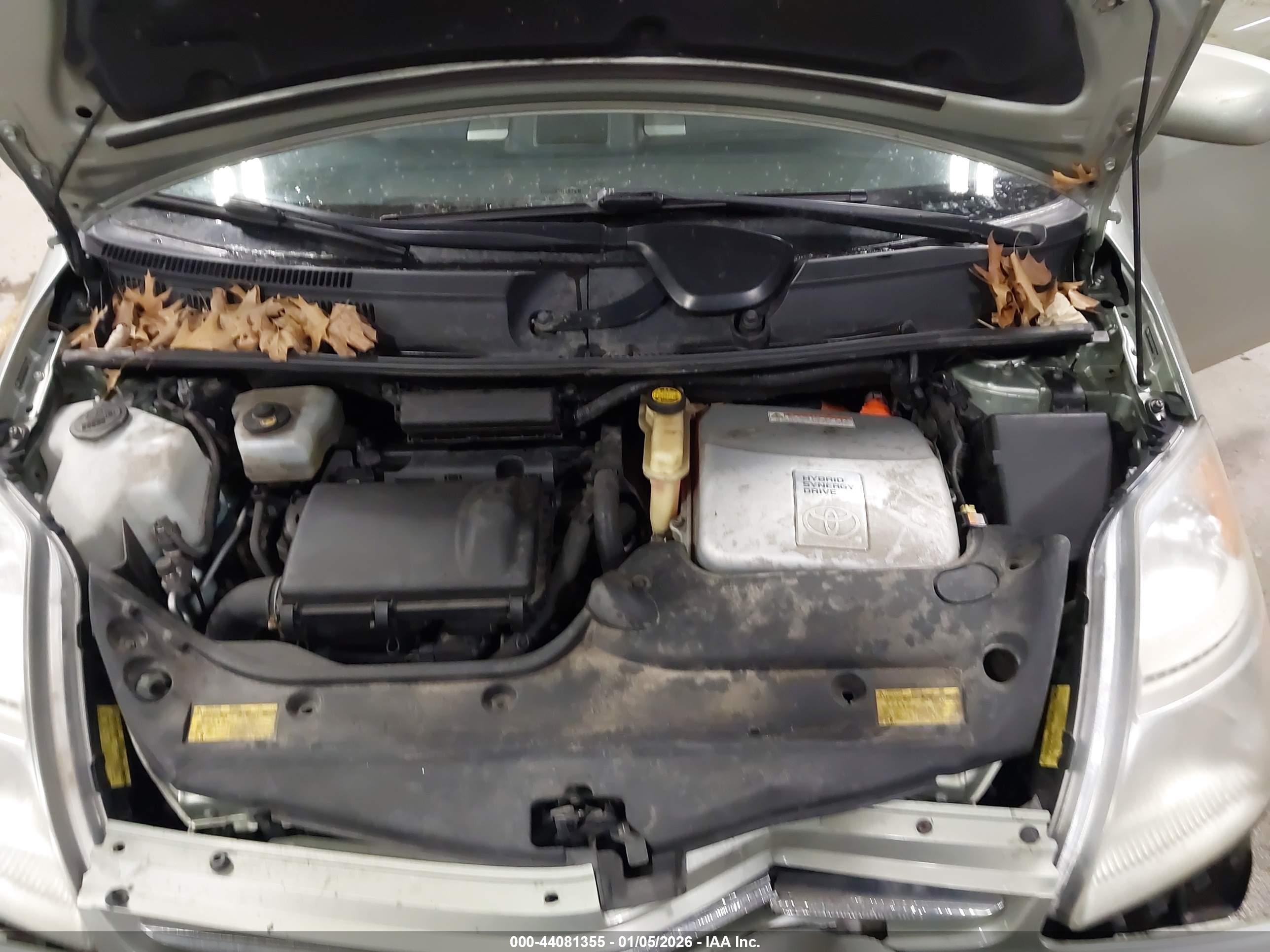 TOYOTA PRIUS image 10