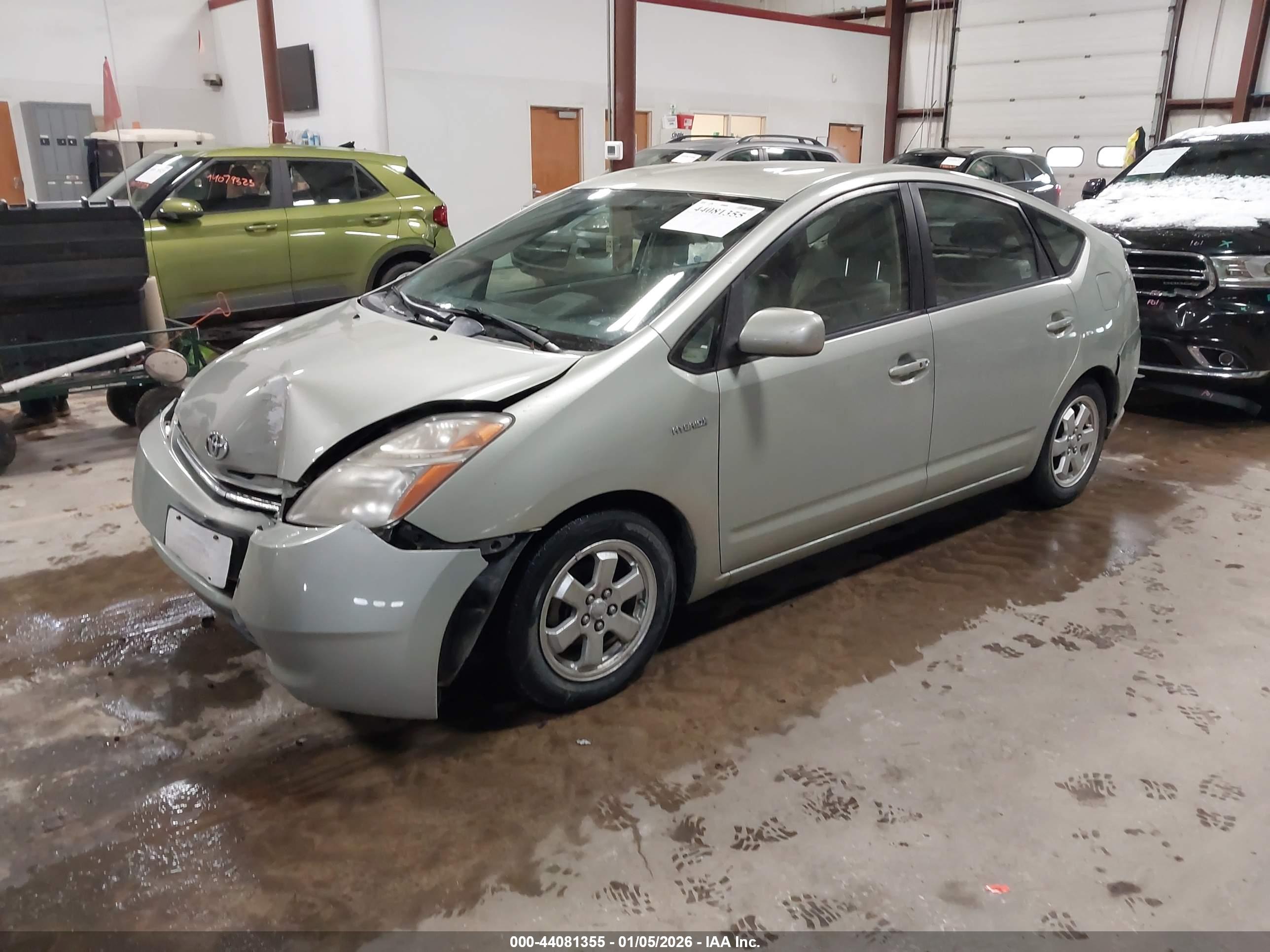 TOYOTA PRIUS image 2