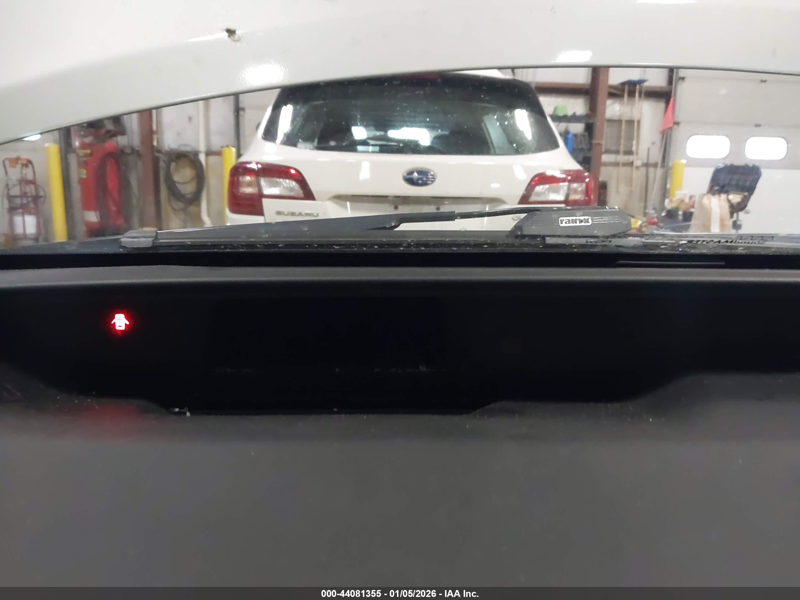 TOYOTA PRIUS image 7
