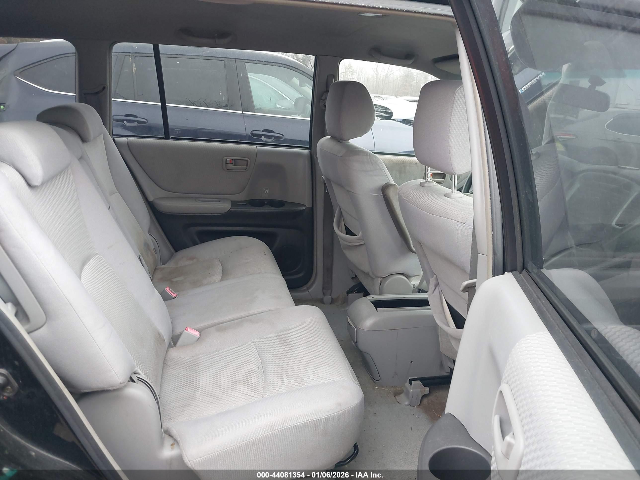 TOYOTA HIGHLANDER image 8