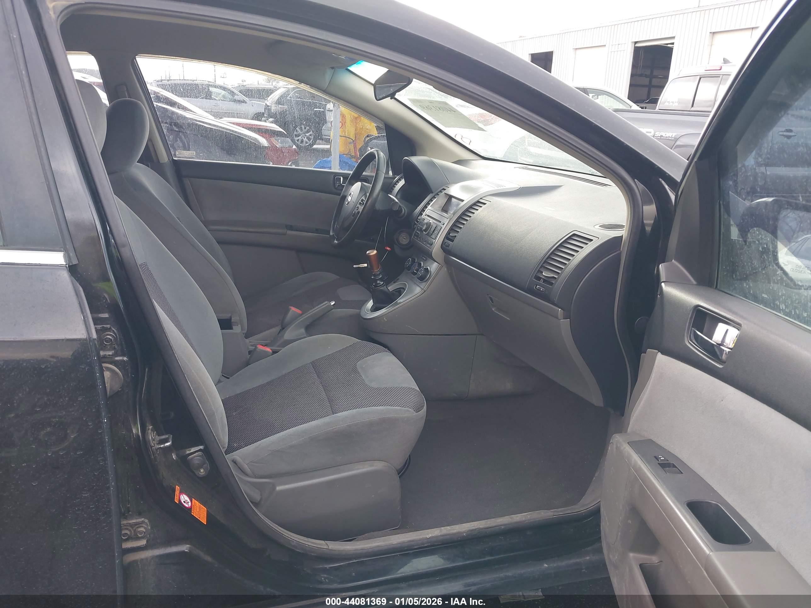 NISSAN SENTRA image 5