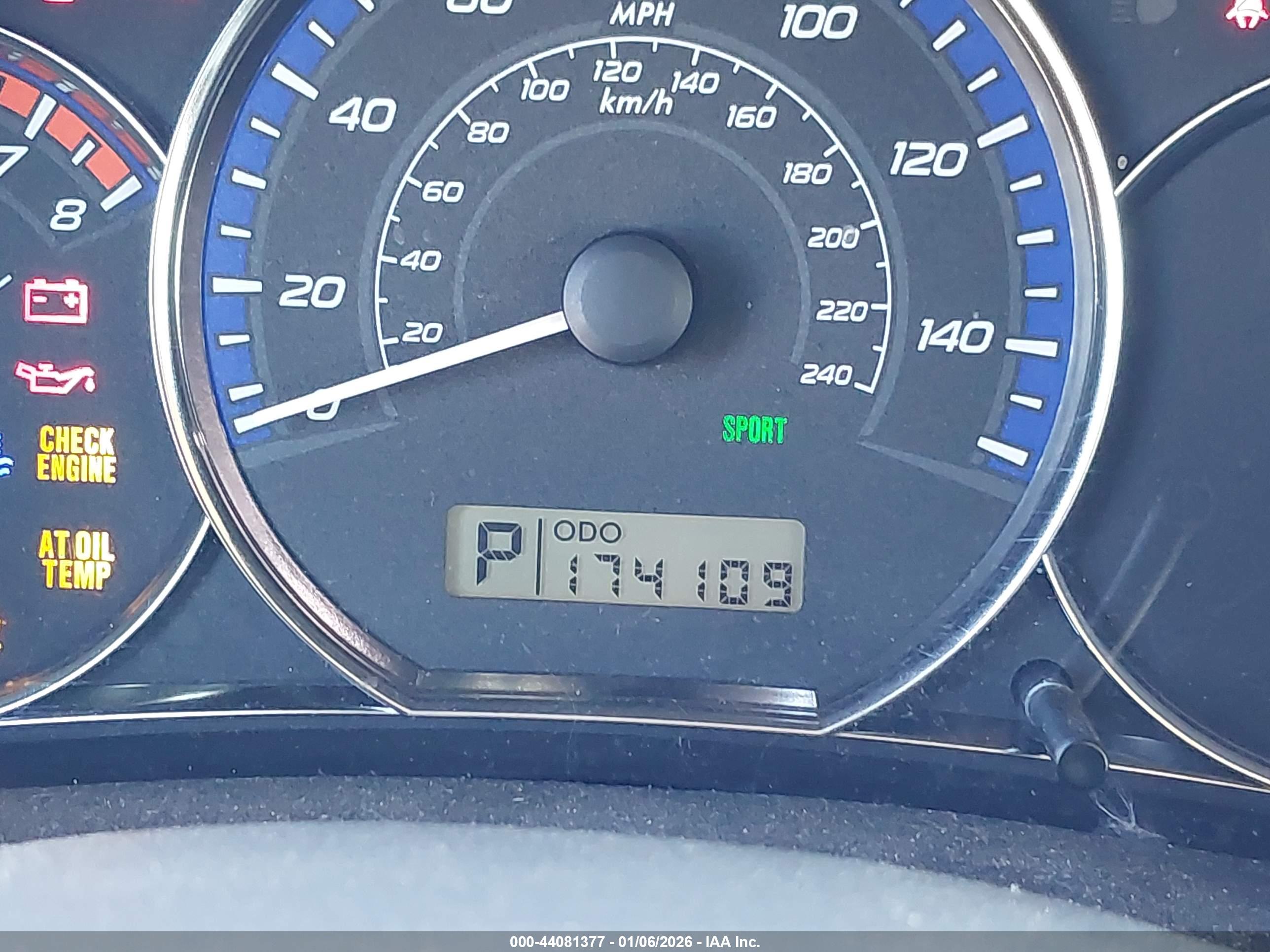 SUBARU FORESTER image 7