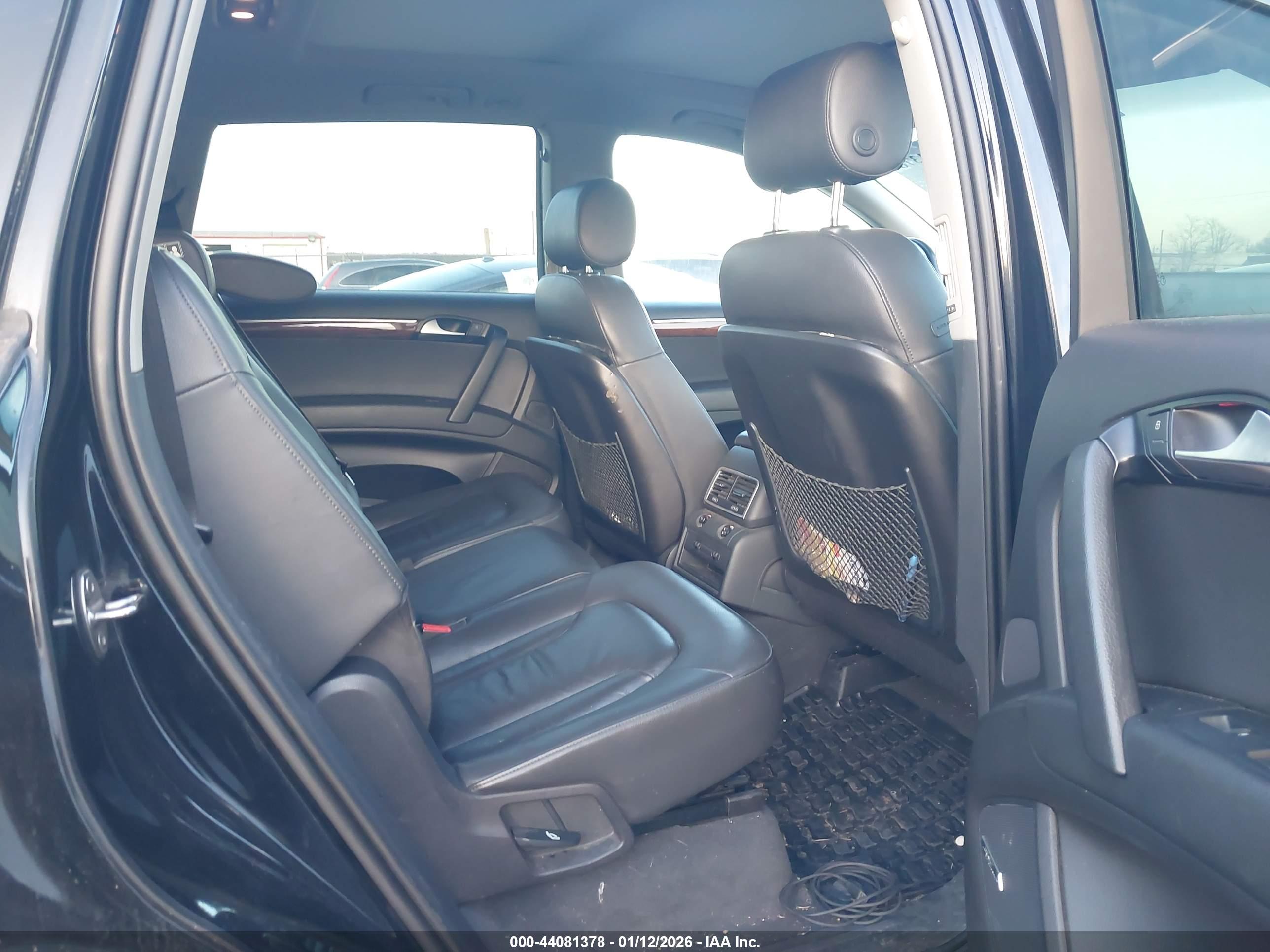 AUDI Q7 image 8