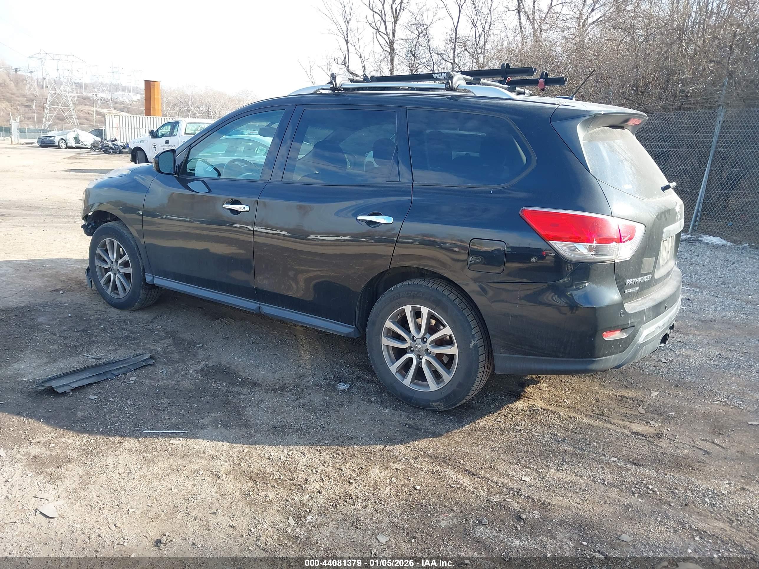 NISSAN PATHFINDER image 3