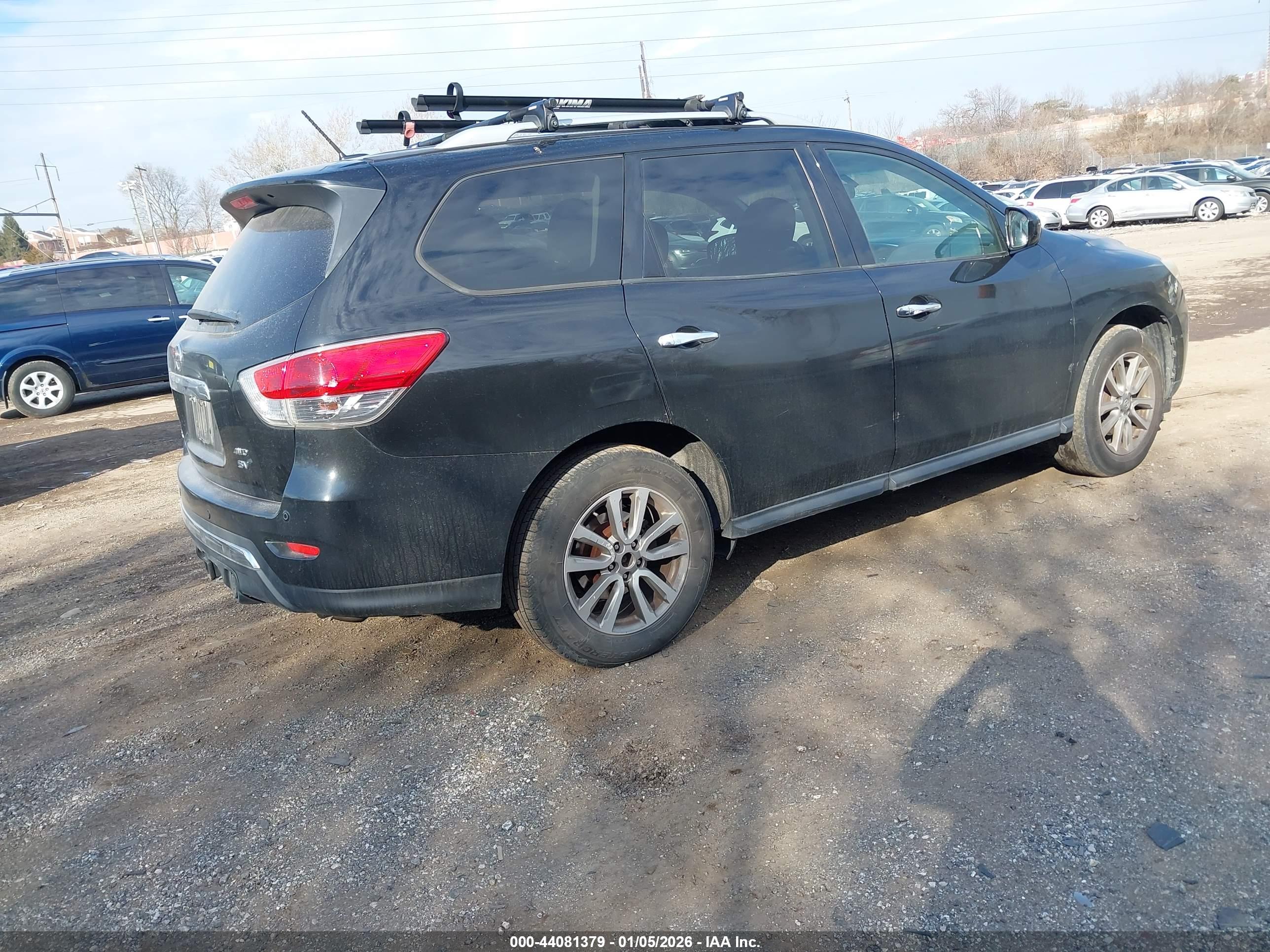 NISSAN PATHFINDER image 4